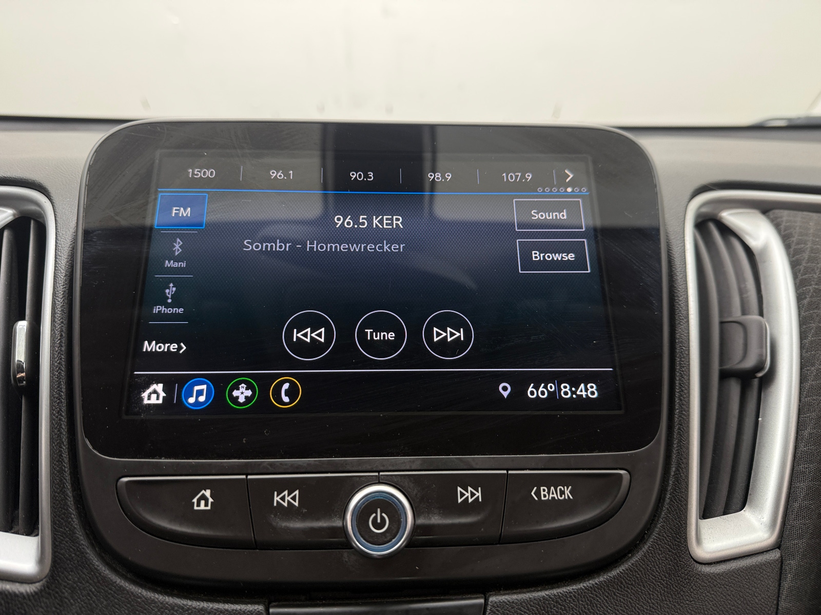 Thumbnail: 2019 Chevrolet Malibu - 4