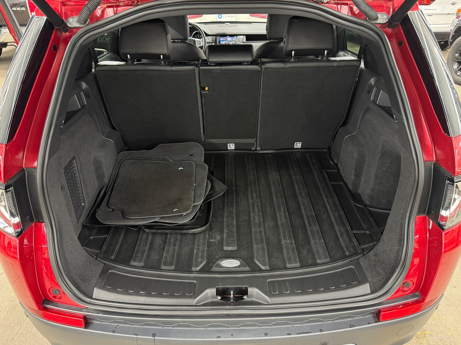 Thumbnail: 2019 Land Rover Discovery Sport - 6