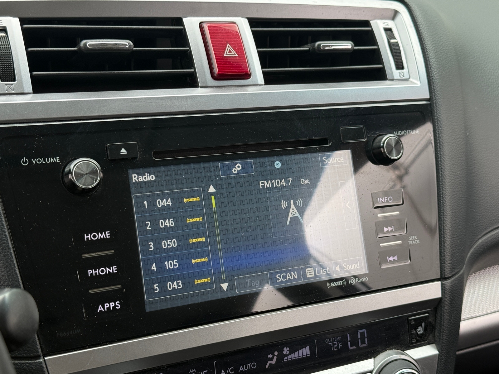 Thumbnail: 2015 Subaru Legacy - 4