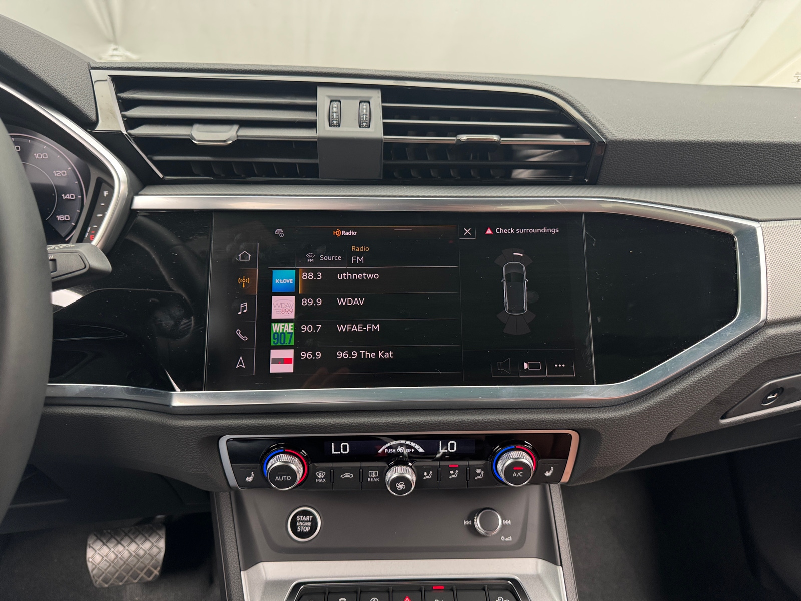 Thumbnail: 2025 Audi Q3 - 3