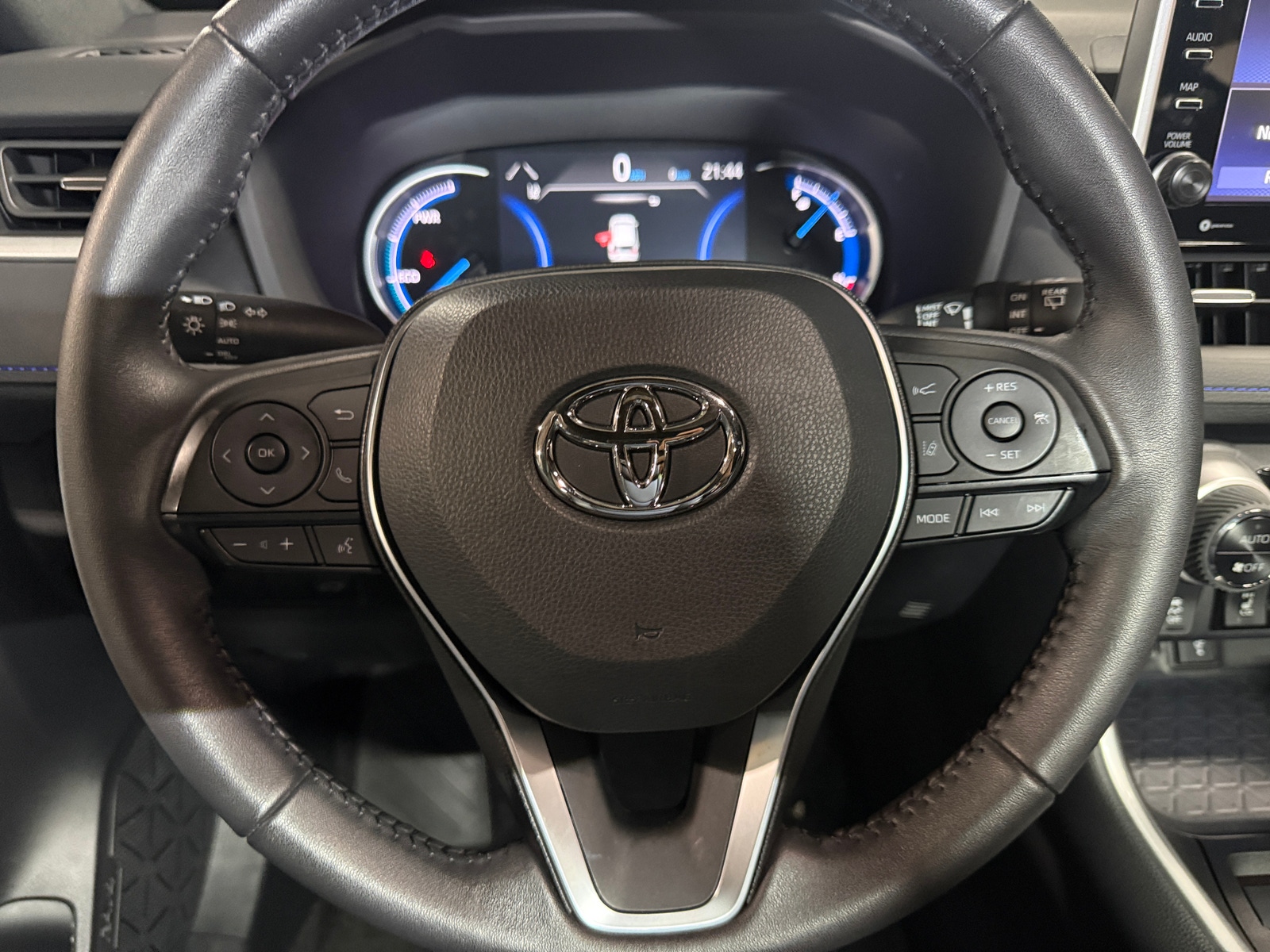 Thumbnail: 2022 Toyota RAV4 - 5