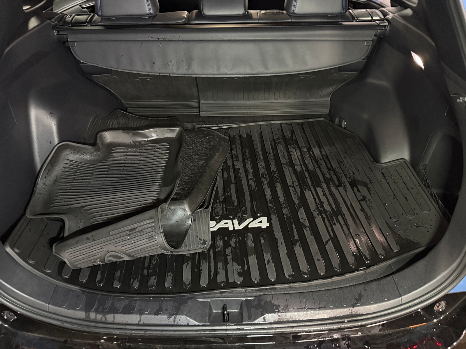 Thumbnail: 2022 Toyota RAV4 - 7