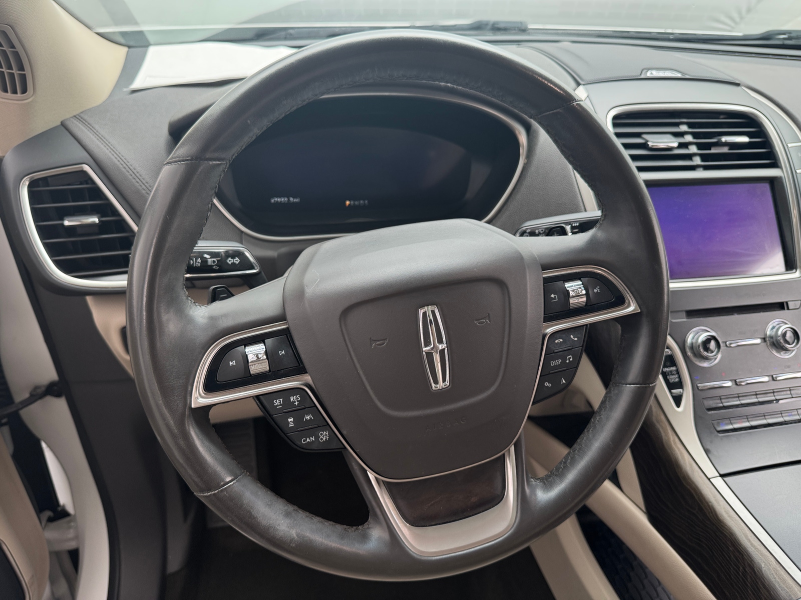 Thumbnail: 2020 Lincoln Nautilus - 4