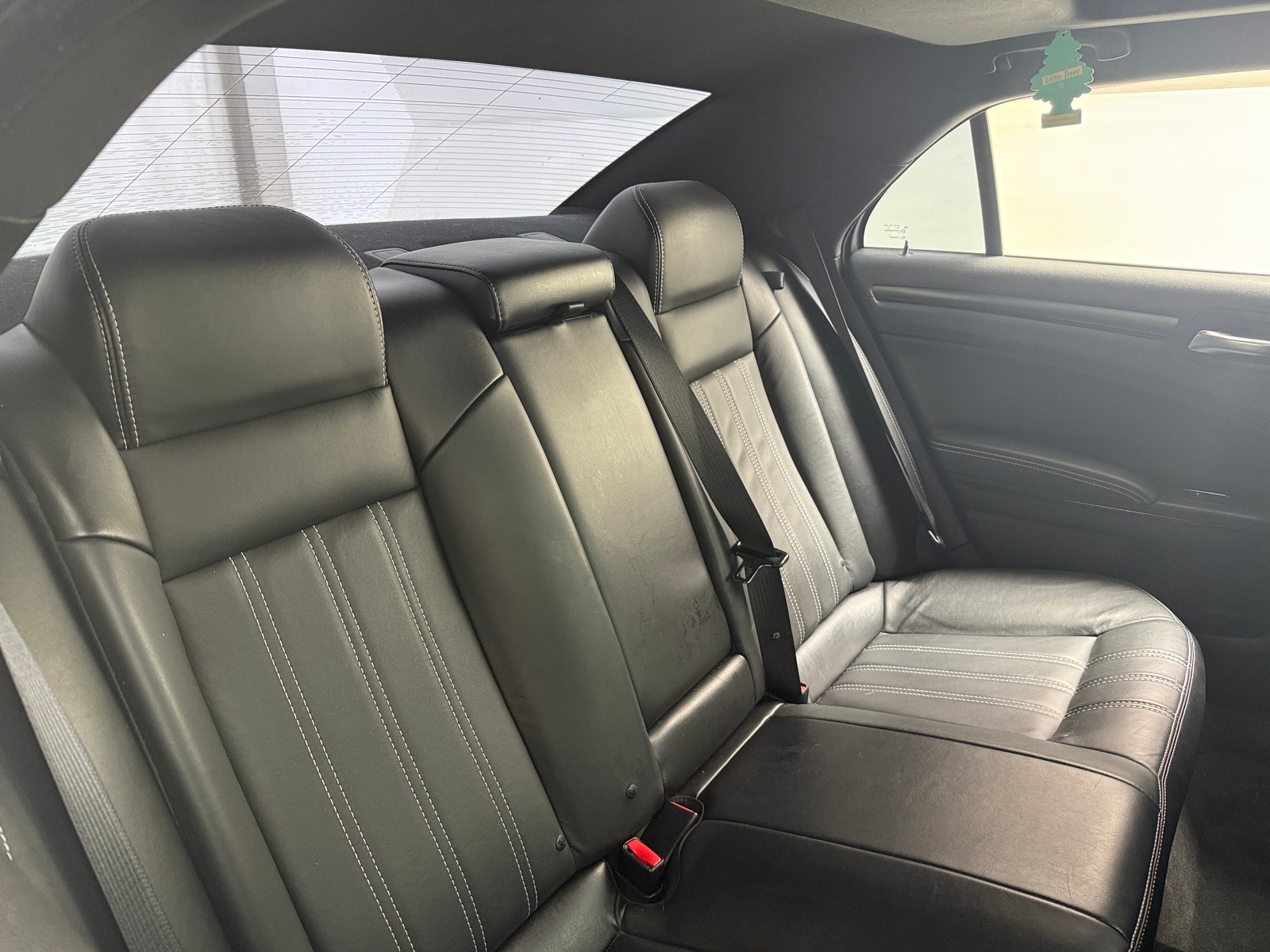 Thumbnail: 2016 Chrysler 300 - 5