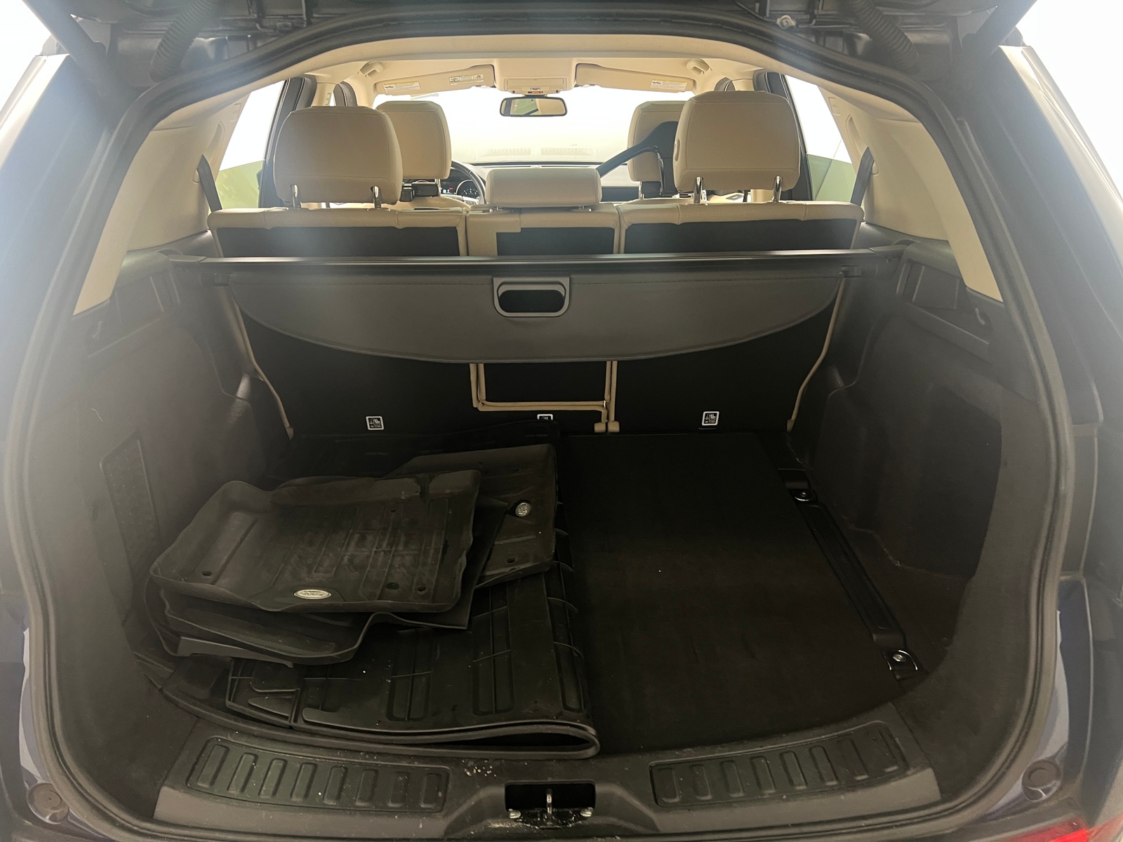 Thumbnail: 2019 Land Rover Discovery Sport - 6