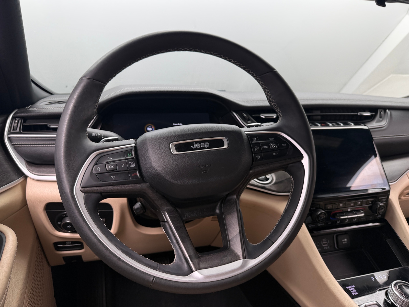 Thumbnail: 2024 Jeep Grand Cherokee L - 4