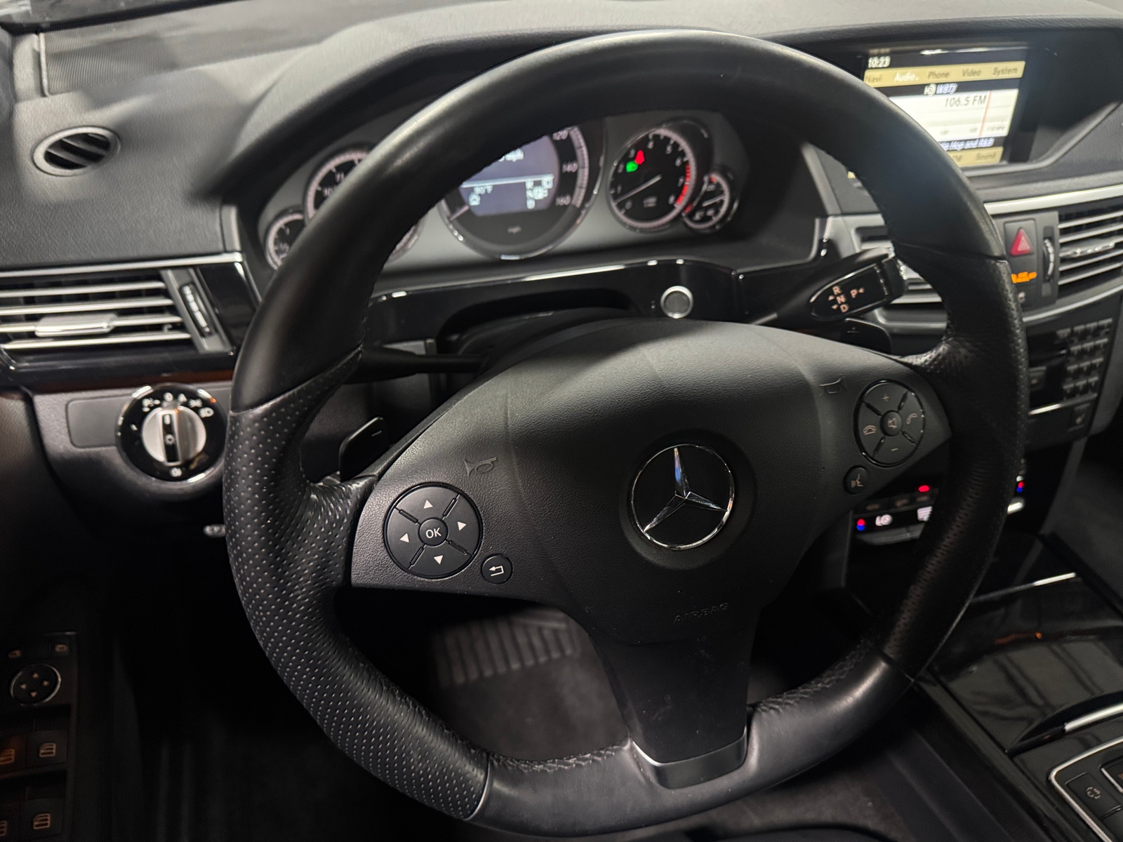 Thumbnail: 2010 Mercedes-Benz E-Class - 4