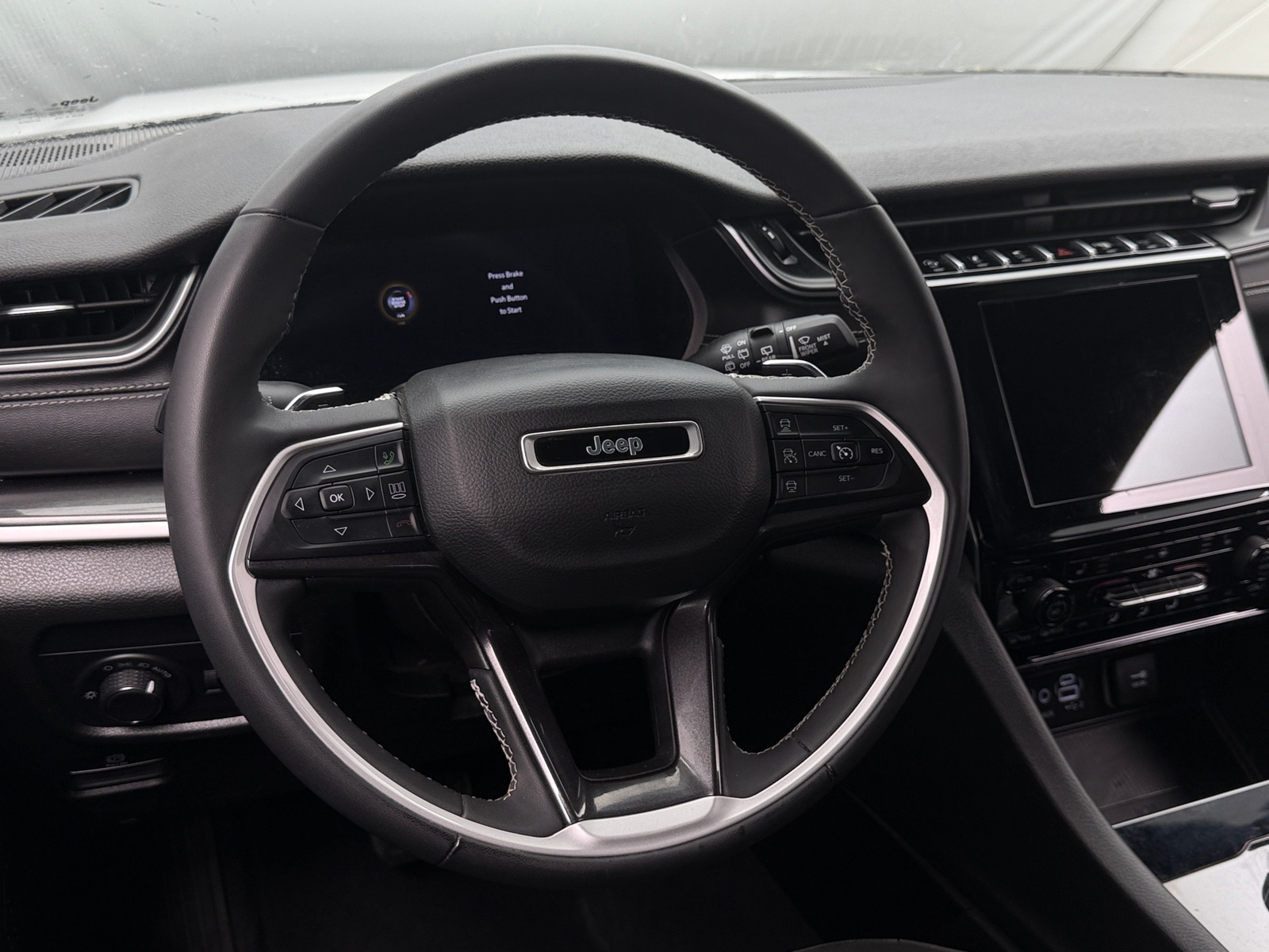 Thumbnail: 2023 Jeep Grand Cherokee L - 4