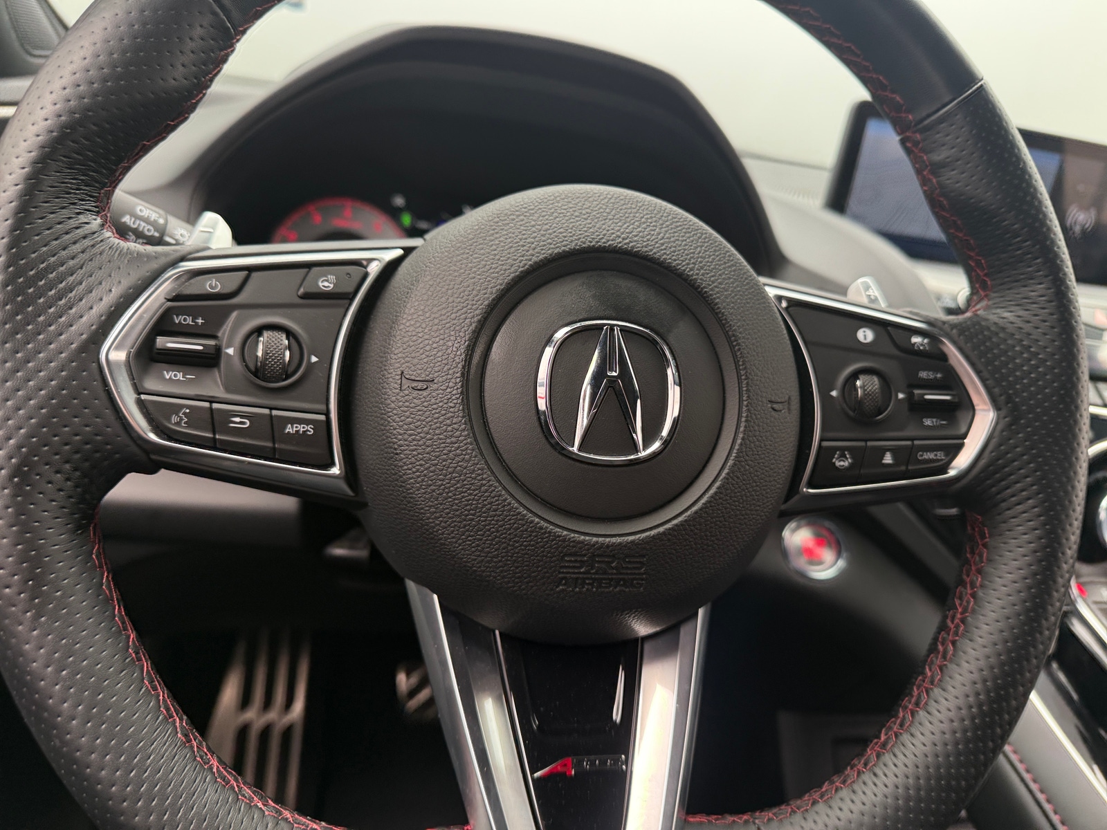 Thumbnail: 2025 Acura RDX - 4