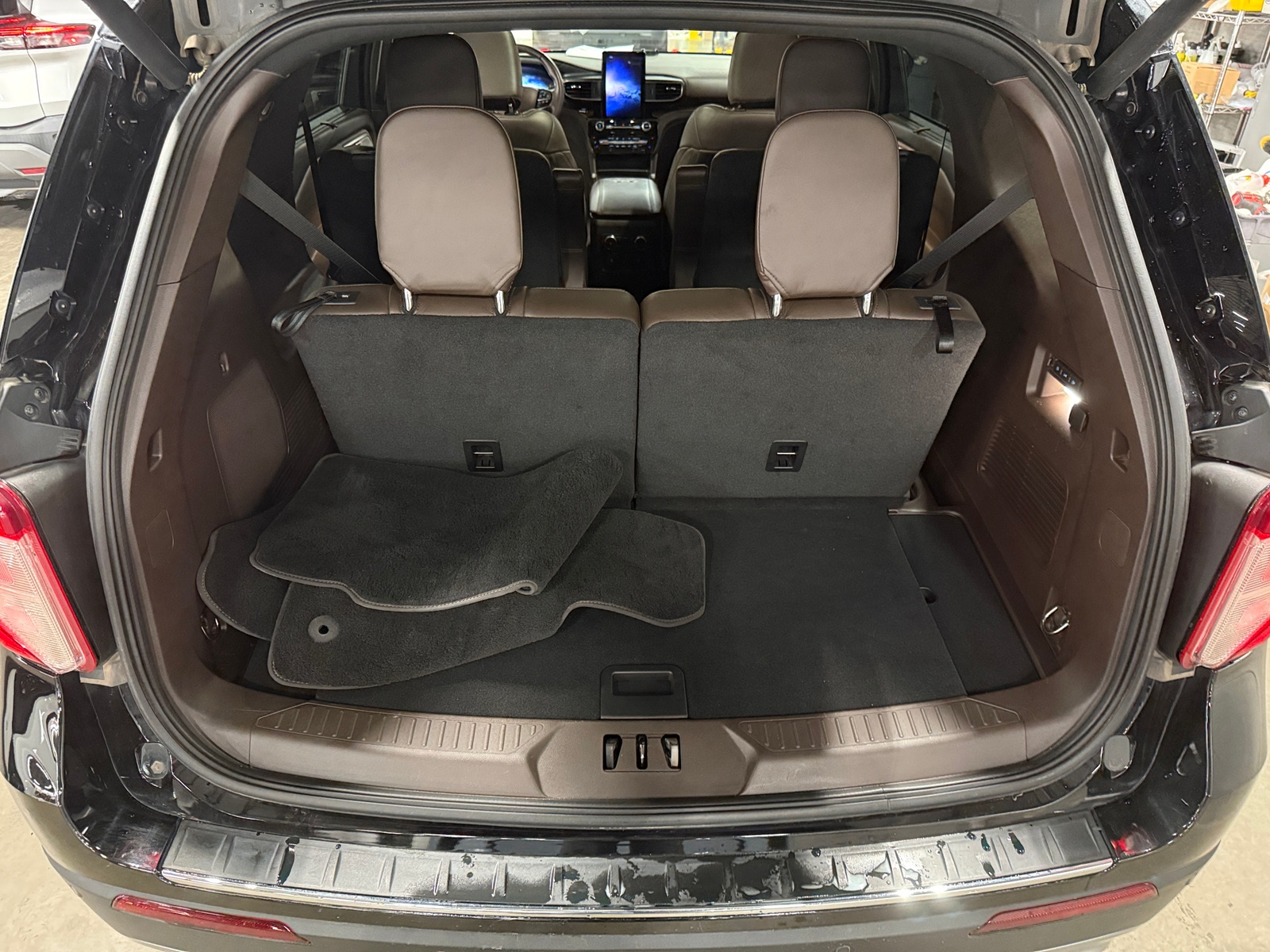 Thumbnail: 2022 Ford Explorer - 6