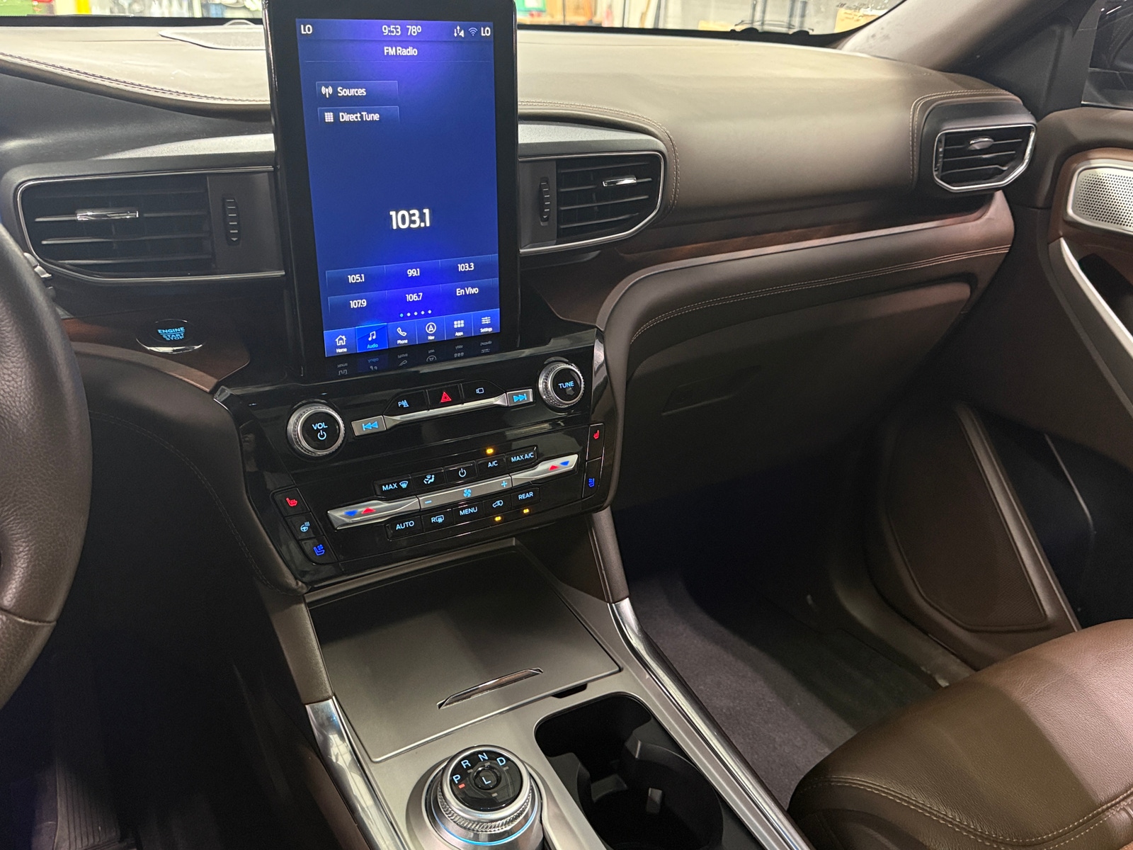 Thumbnail: 2022 Ford Explorer - 3
