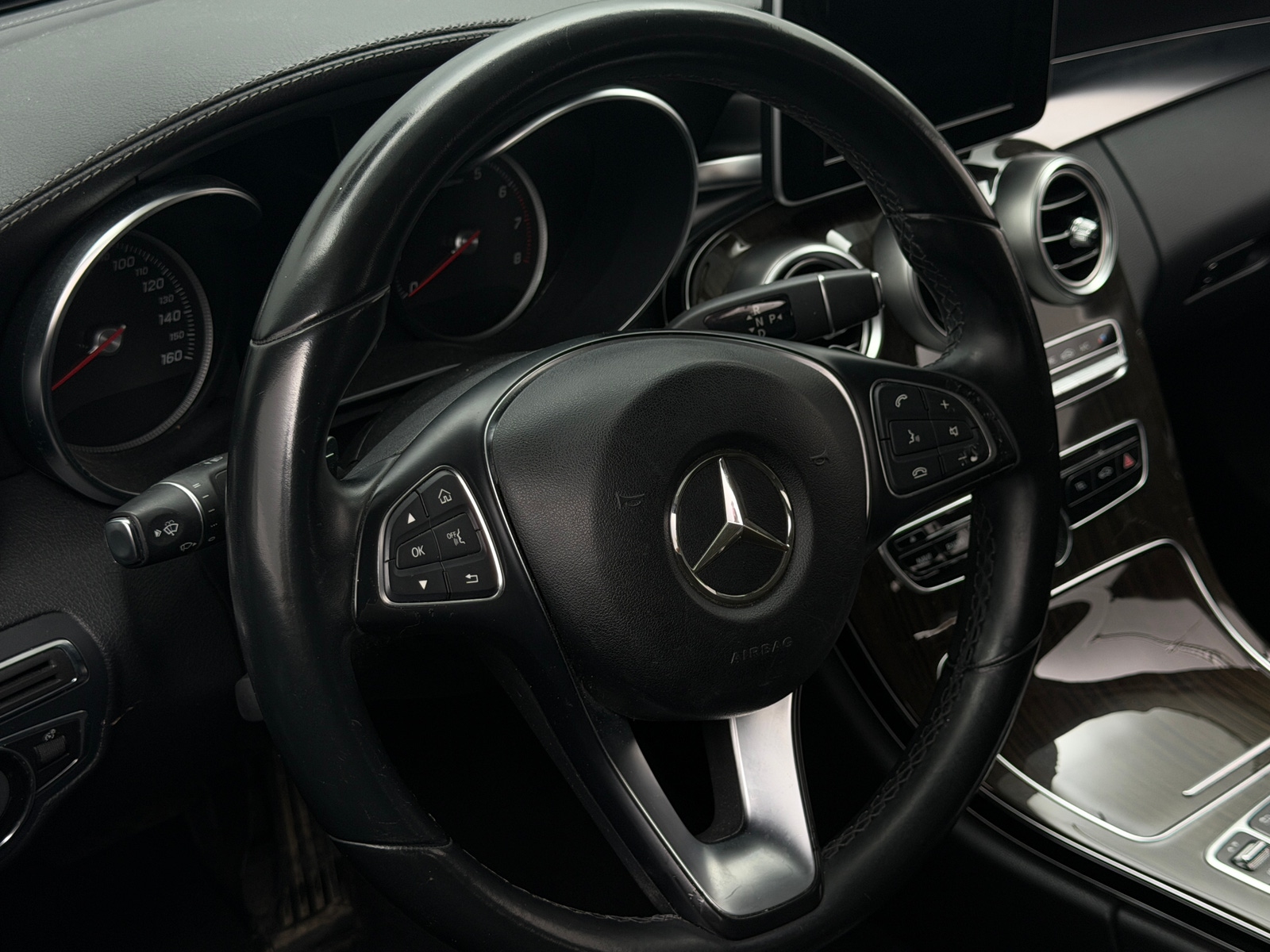 Thumbnail: 2015 Mercedes-Benz C-Class - 4