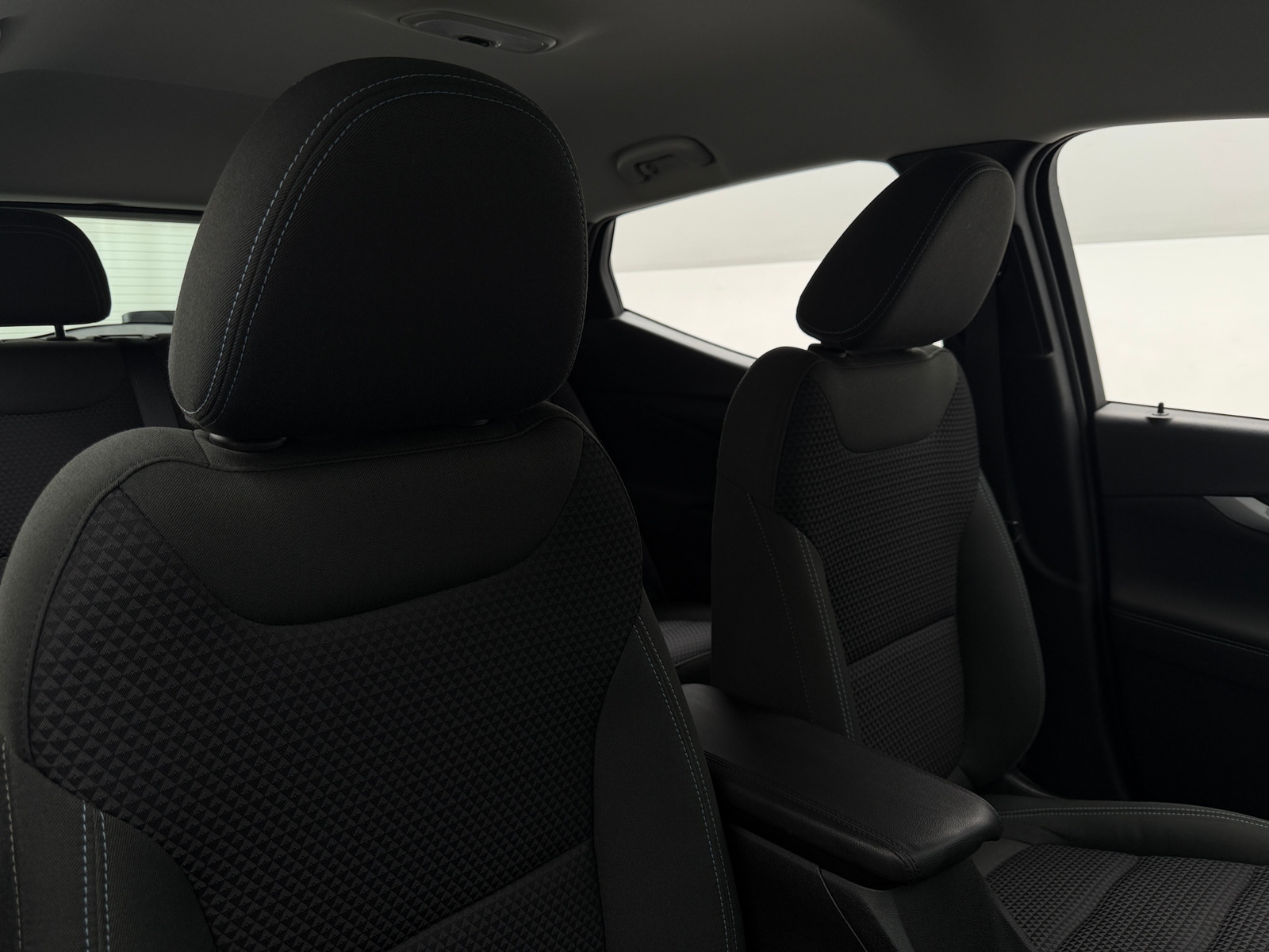 Thumbnail: 2023 Chevrolet Bolt EUV - 2