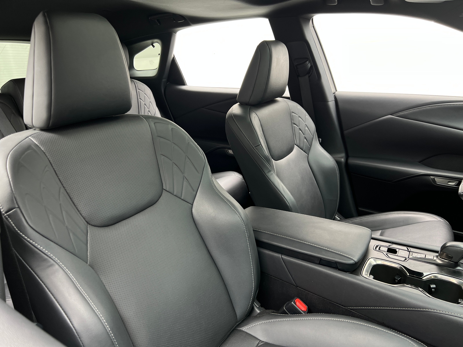 Thumbnail: 2024 Lexus RX - 2
