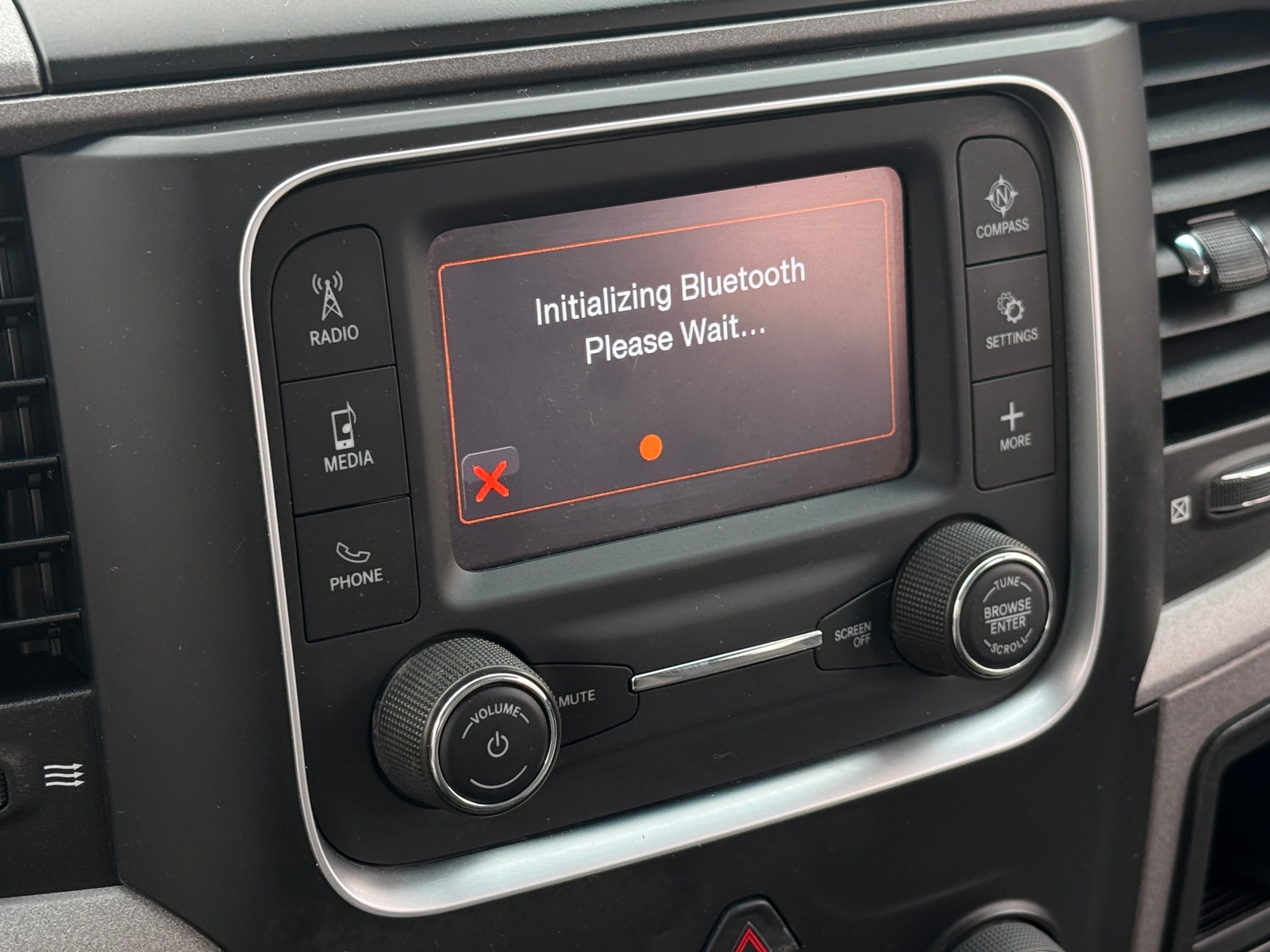 Thumbnail: 2021 RAM 1500 Classic - 4
