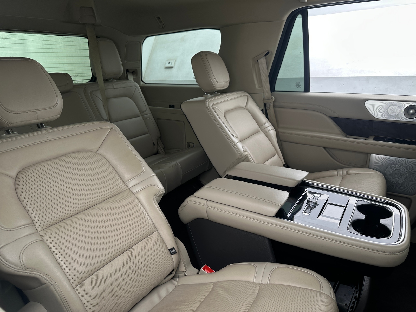 Thumbnail: 2021 Lincoln Navigator - 5
