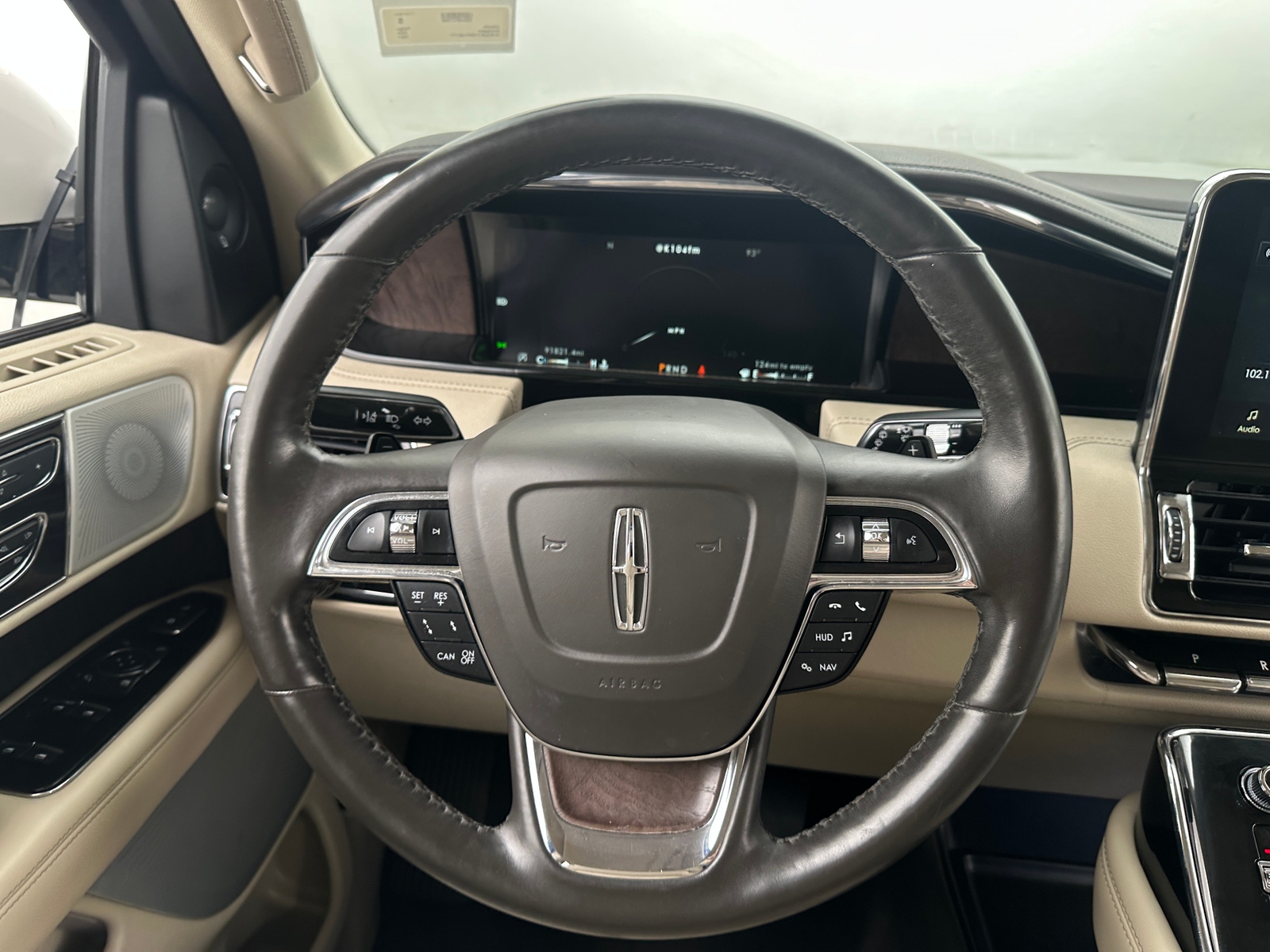 Thumbnail: 2021 Lincoln Navigator - 4