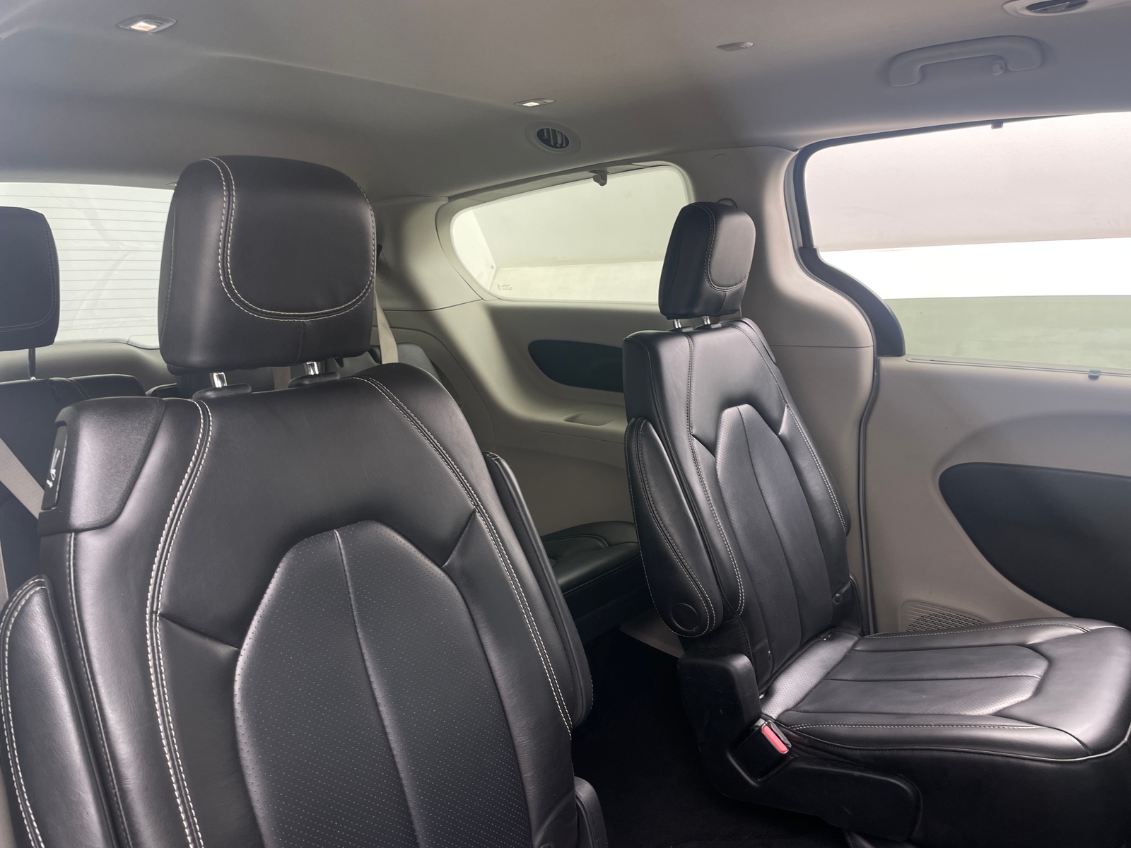 Thumbnail: 2023 Chrysler Pacifica - 5