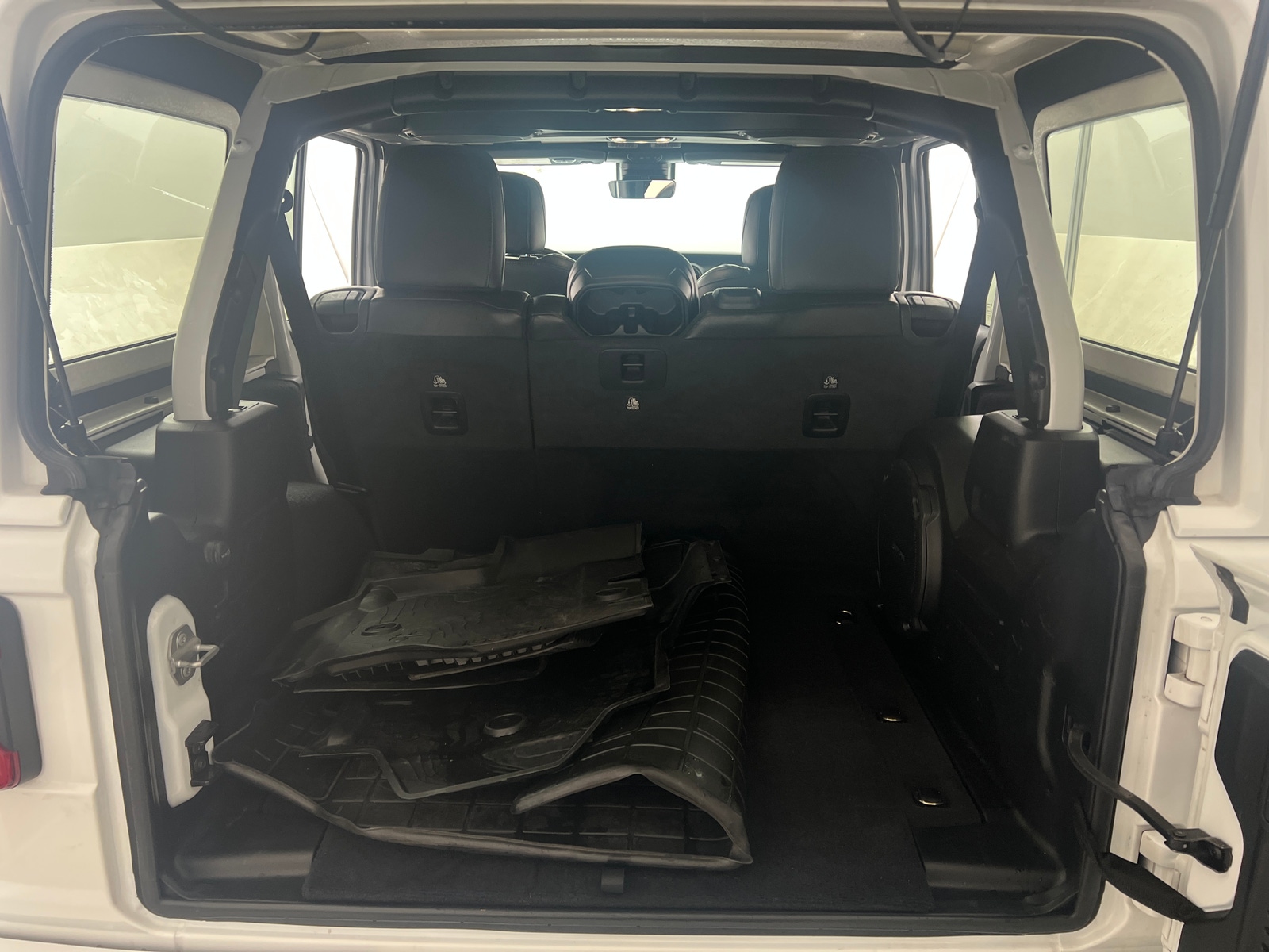 Thumbnail: 2021 Jeep Wrangler - 6
