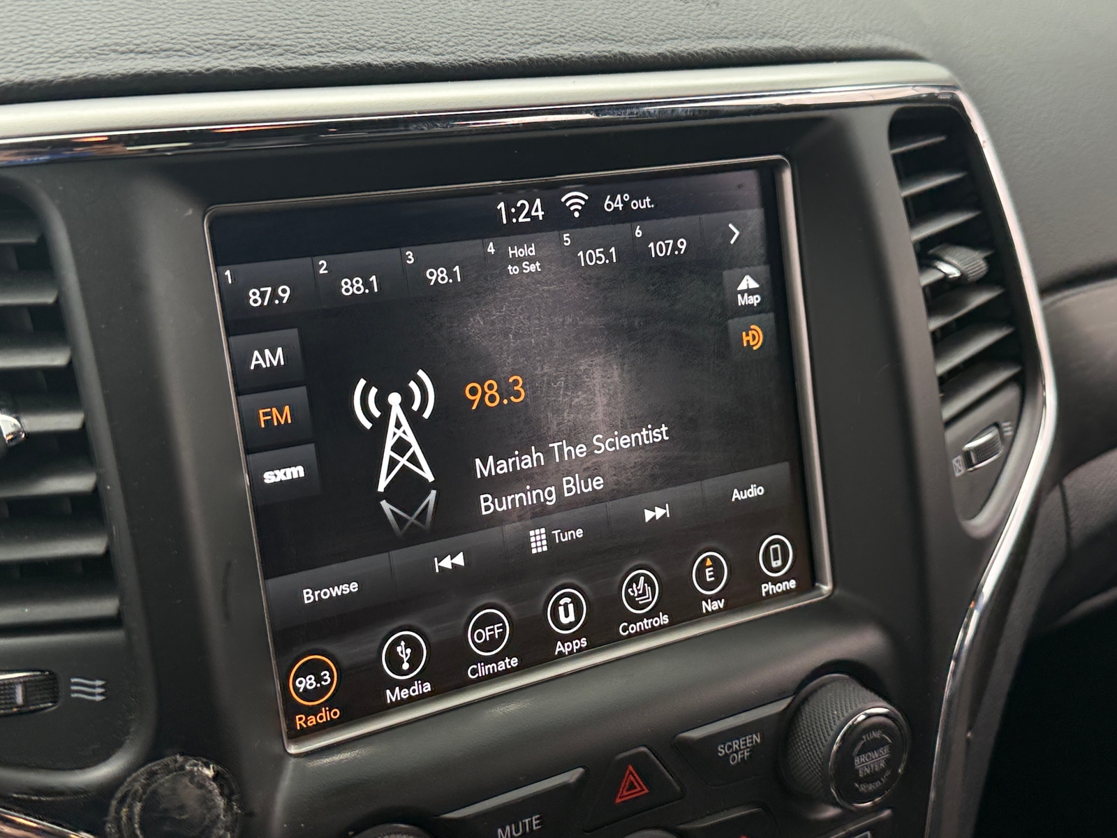 Thumbnail: 2018 Jeep Grand Cherokee - 3