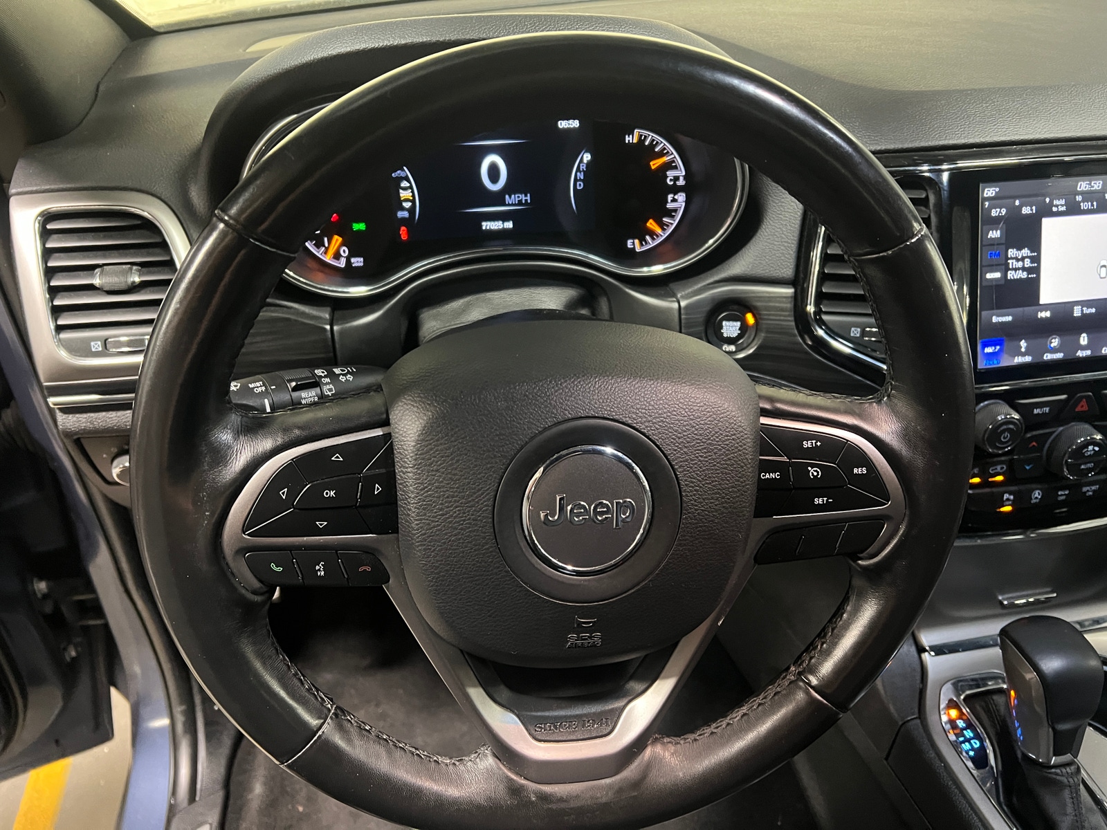 Thumbnail: 2019 Jeep Grand Cherokee - 4