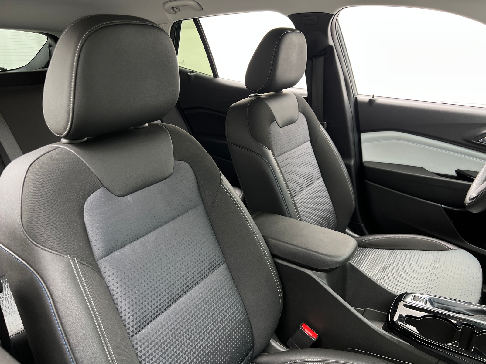 Thumbnail: 2025 Chevrolet Trax - 2