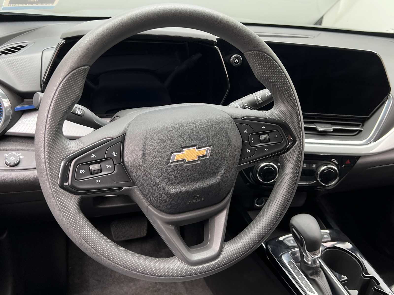 Thumbnail: 2025 Chevrolet Trax - 5