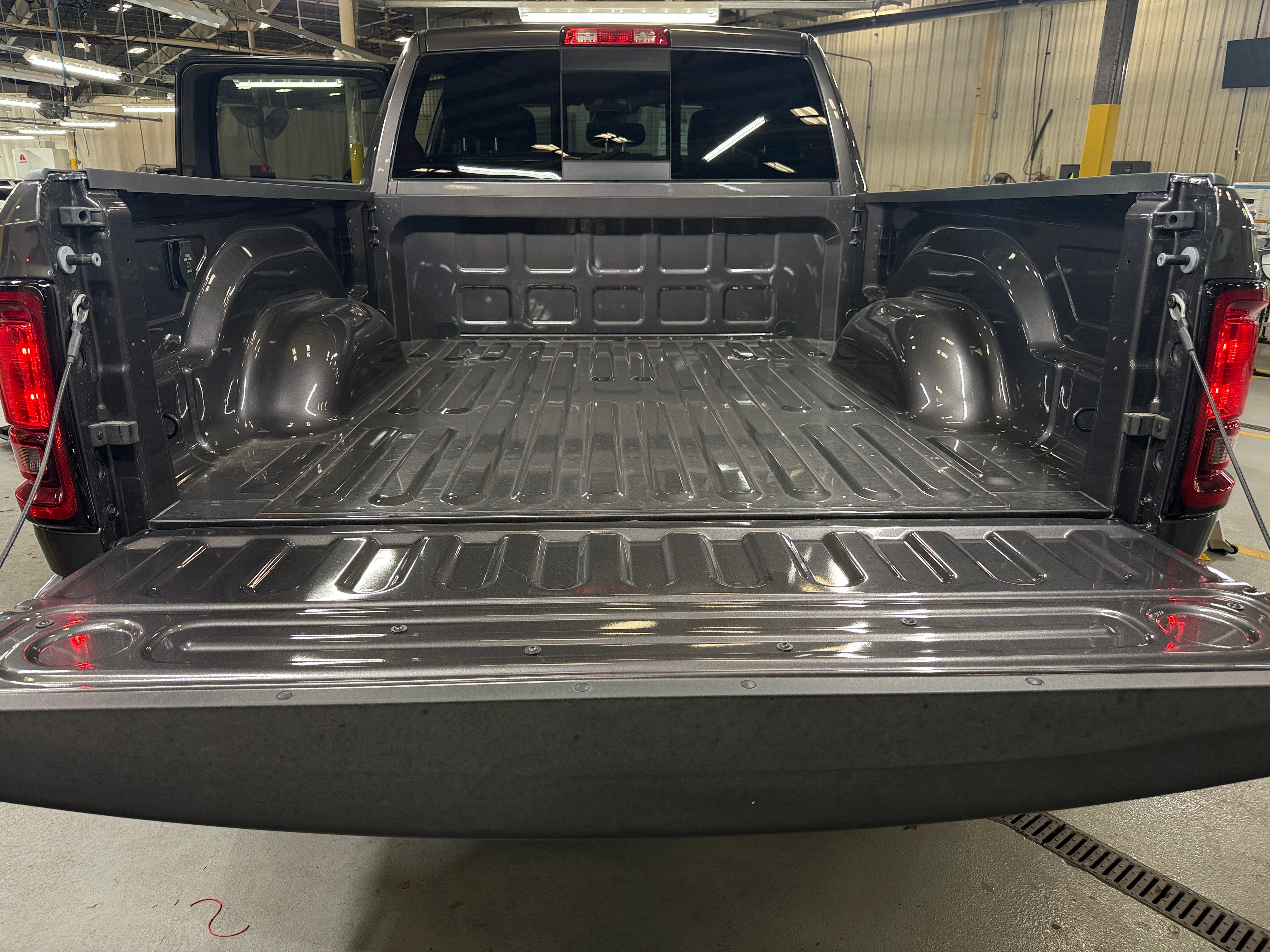 2026 RAM 2500 Tradesman - Photo 3
