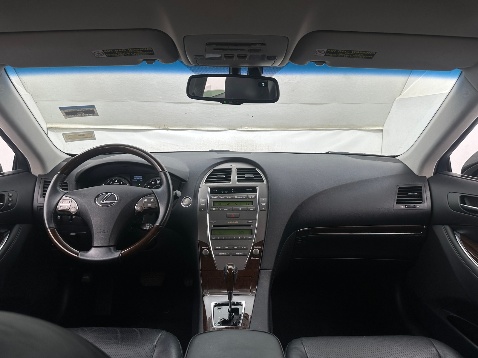 Thumbnail: 2011 Lexus ES - 3