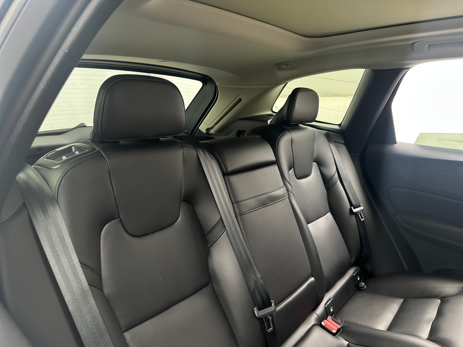 Thumbnail: 2023 Volvo XC60 - 6