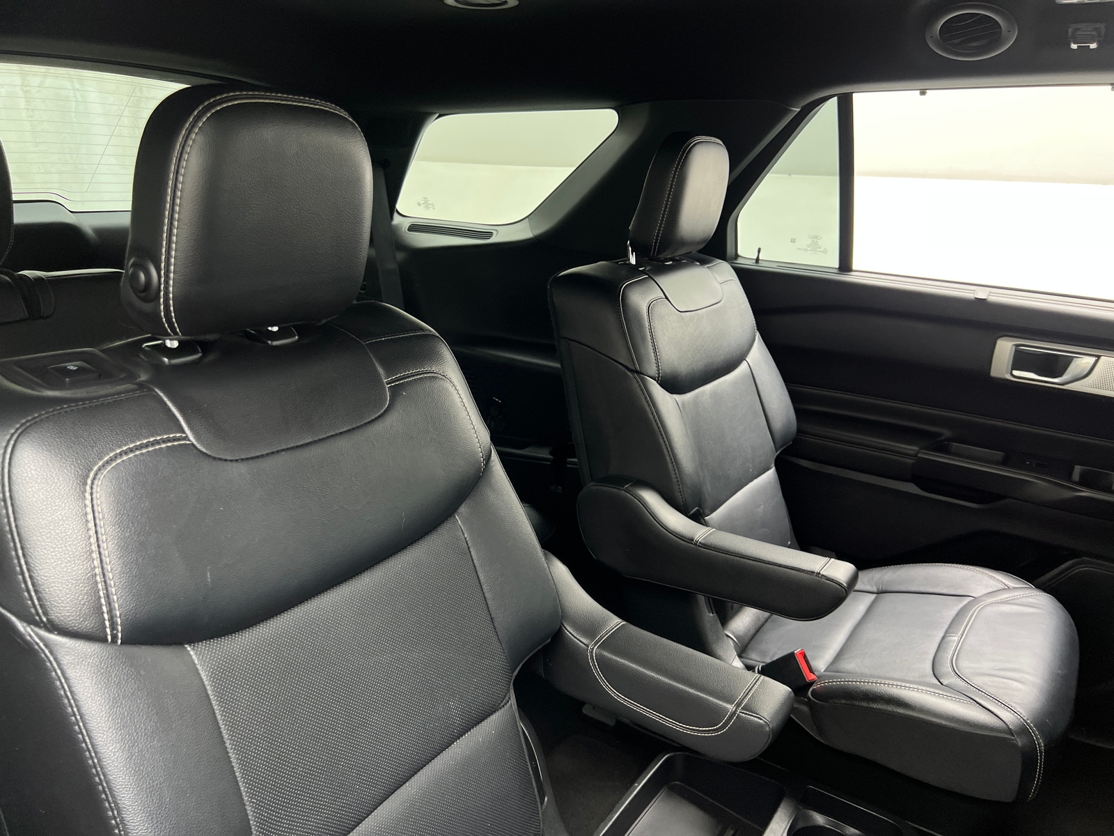 Thumbnail: 2020 Ford Explorer - 5
