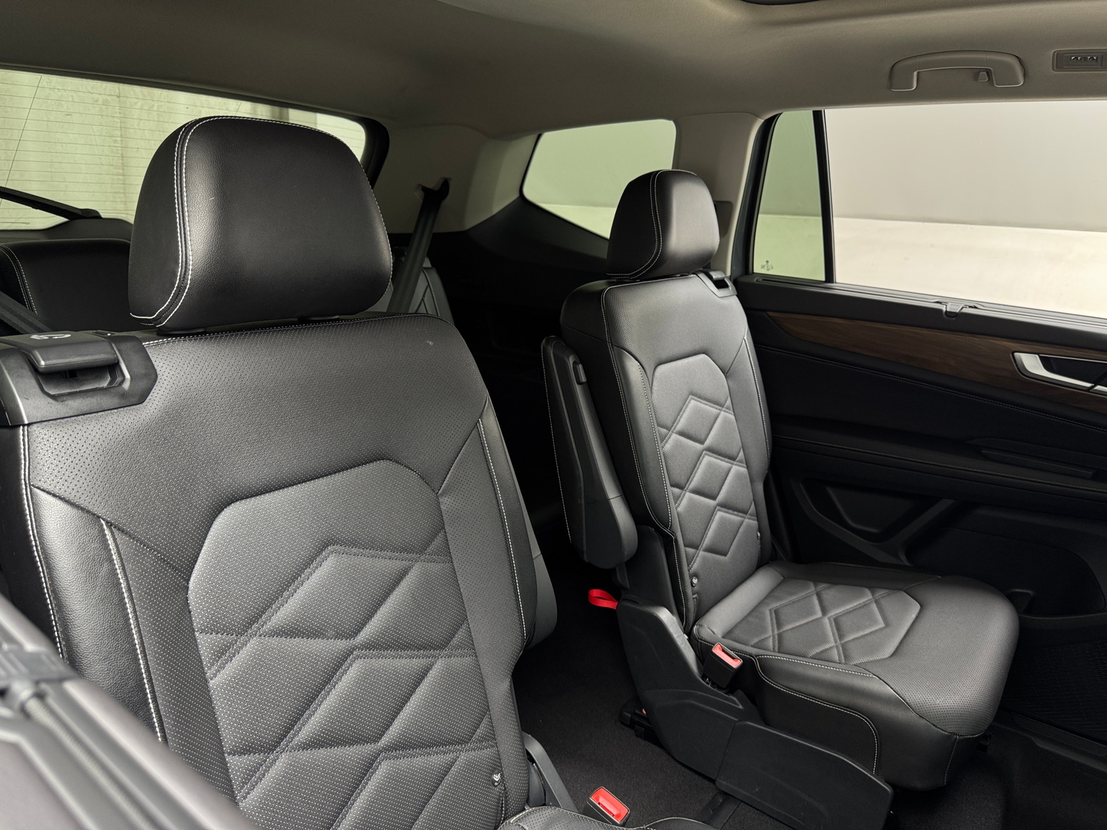 Thumbnail: 2024 Volkswagen Atlas - 5
