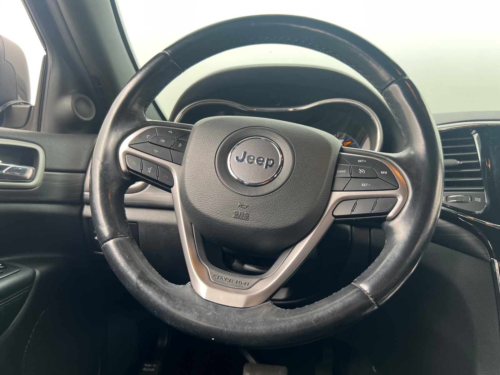 Thumbnail: 2021 Jeep Grand Cherokee - 4