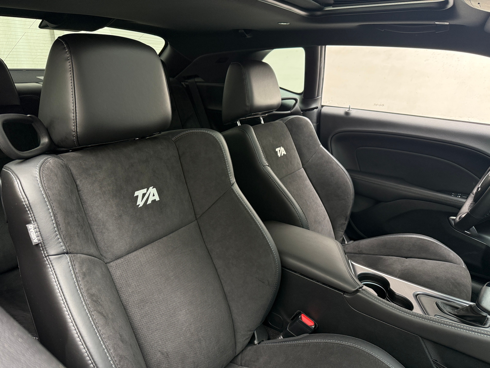 Thumbnail: 2018 Dodge Challenger - 2