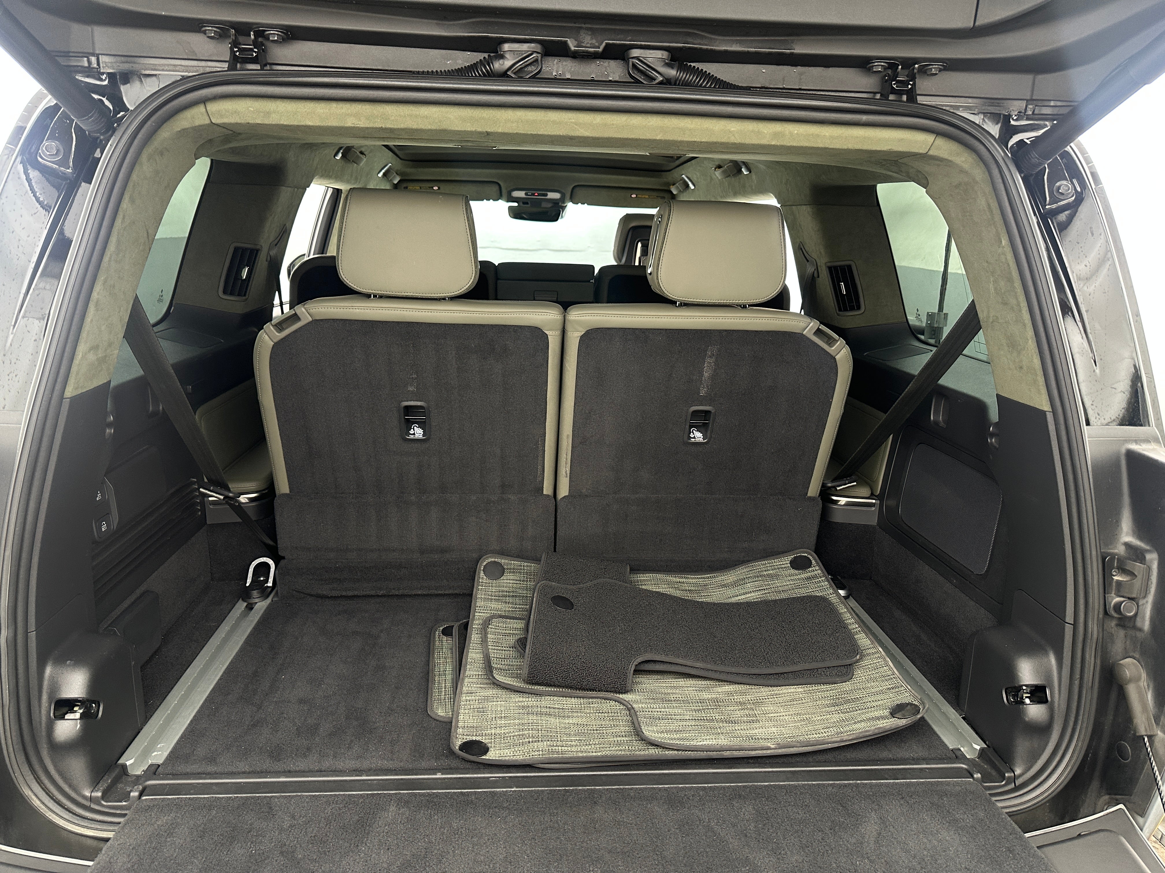 Used 2023 Rivian R1S Adventure with VIN 7PDSGABA0PN010534 for sale in Pewaukee, WI