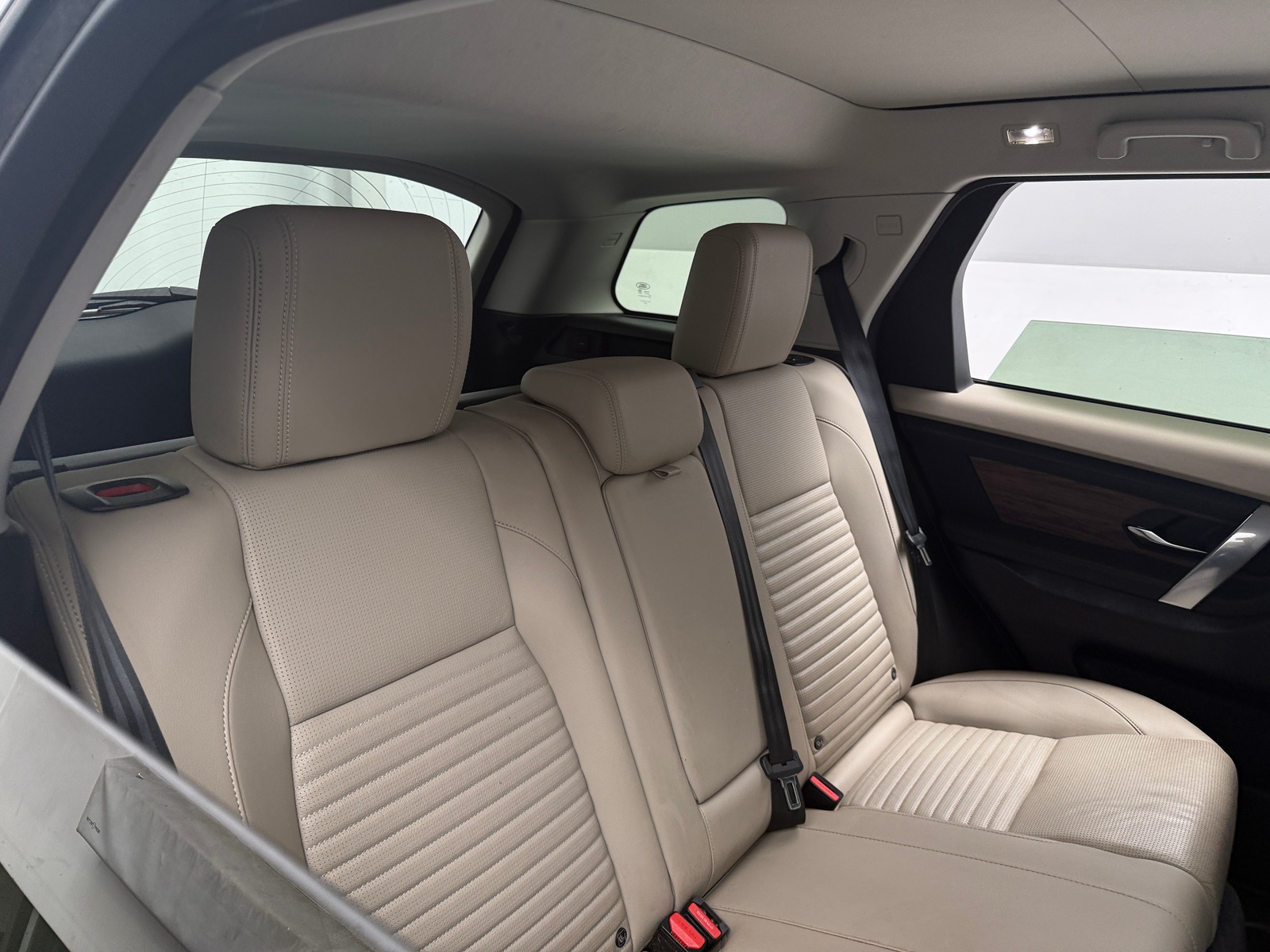Thumbnail: 2023 Land Rover Discovery Sport - 5