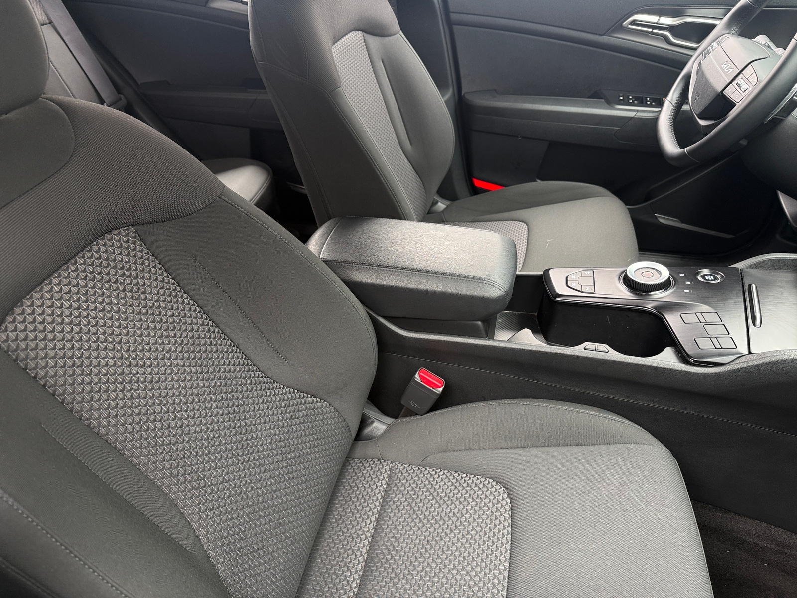 Thumbnail: 2026 Kia Sportage - 2
