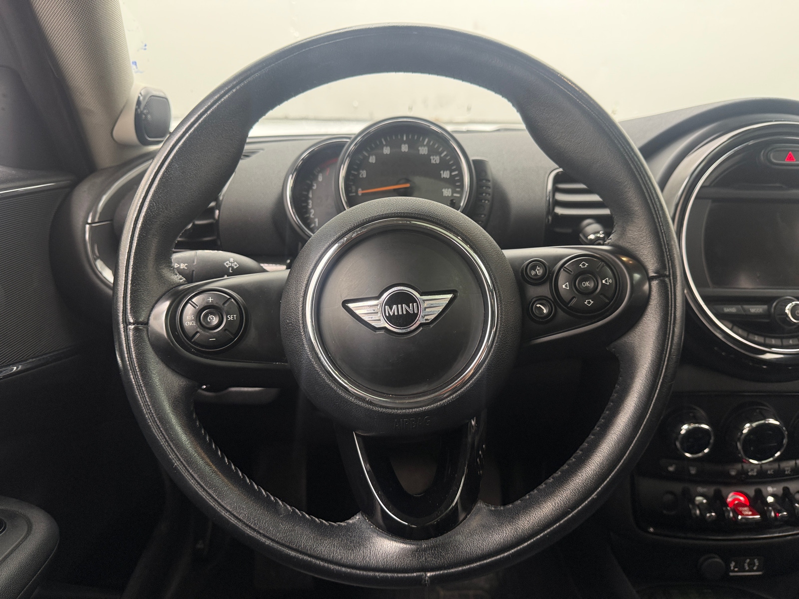 Thumbnail: 2017 MINI Cooper Clubman - 4