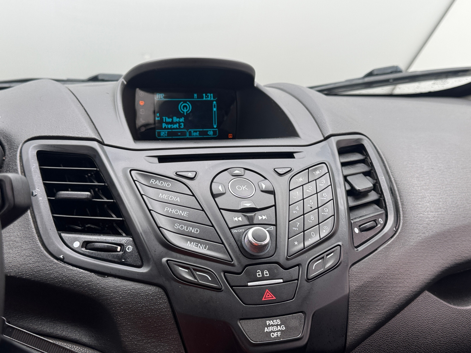 Thumbnail: 2016 Ford Fiesta - 4