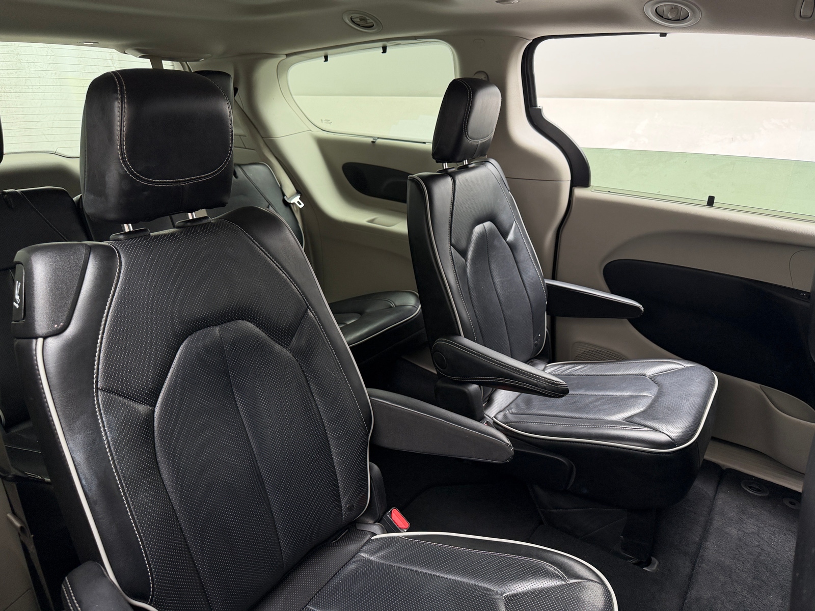 Thumbnail: 2023 Chrysler Pacifica - 5