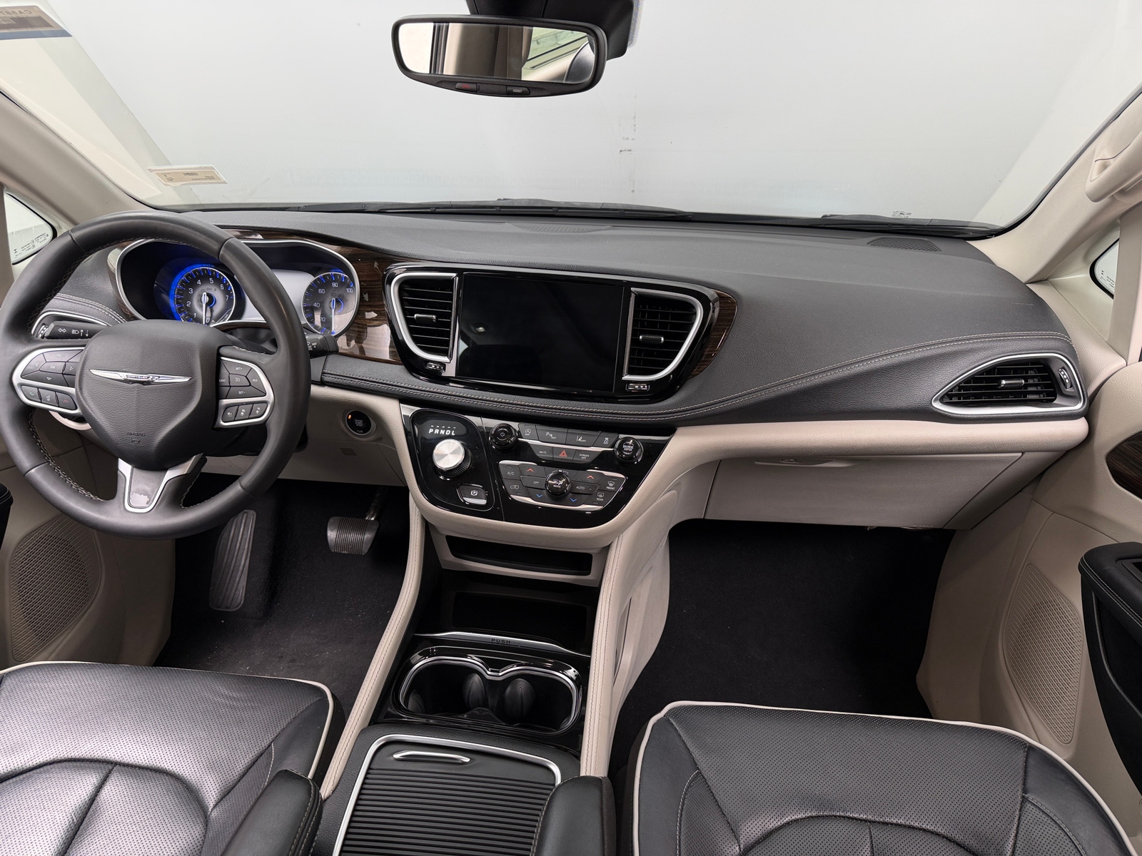 Thumbnail: 2023 Chrysler Pacifica - 2