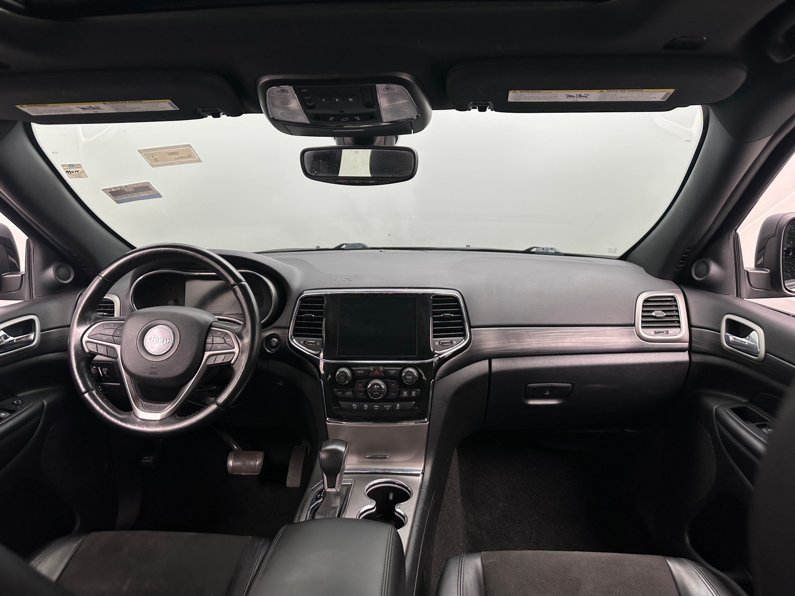 Thumbnail: 2022 Jeep Grand Cherokee - 3