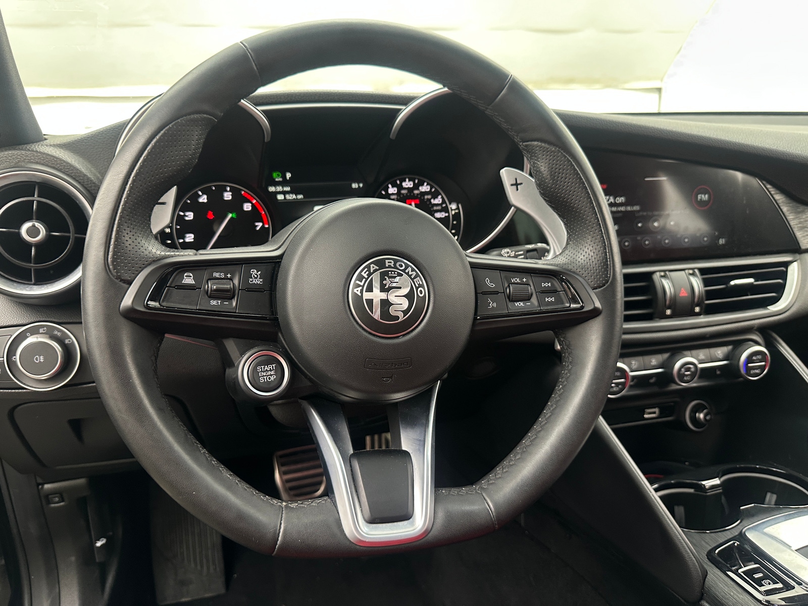 Thumbnail: 2023 Alfa Romeo Giulia - 4