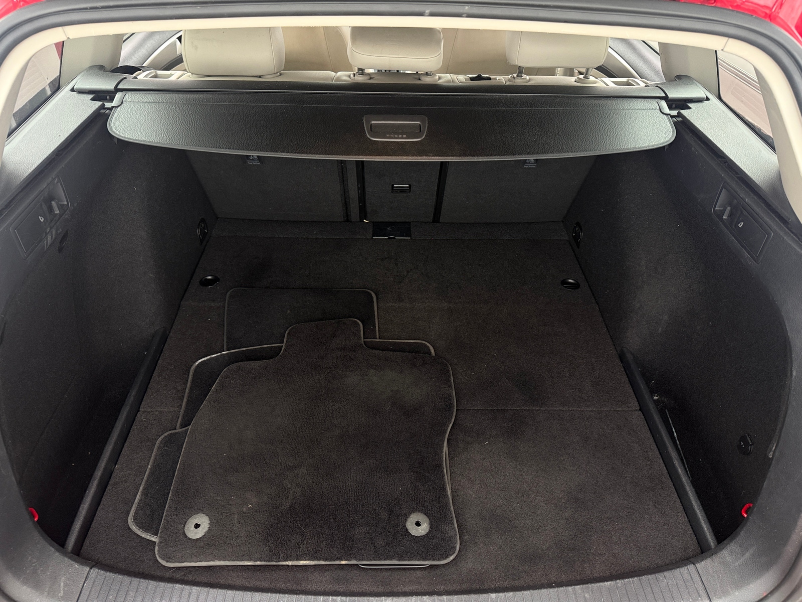 Thumbnail: 2015 Volkswagen e-Golf - 7