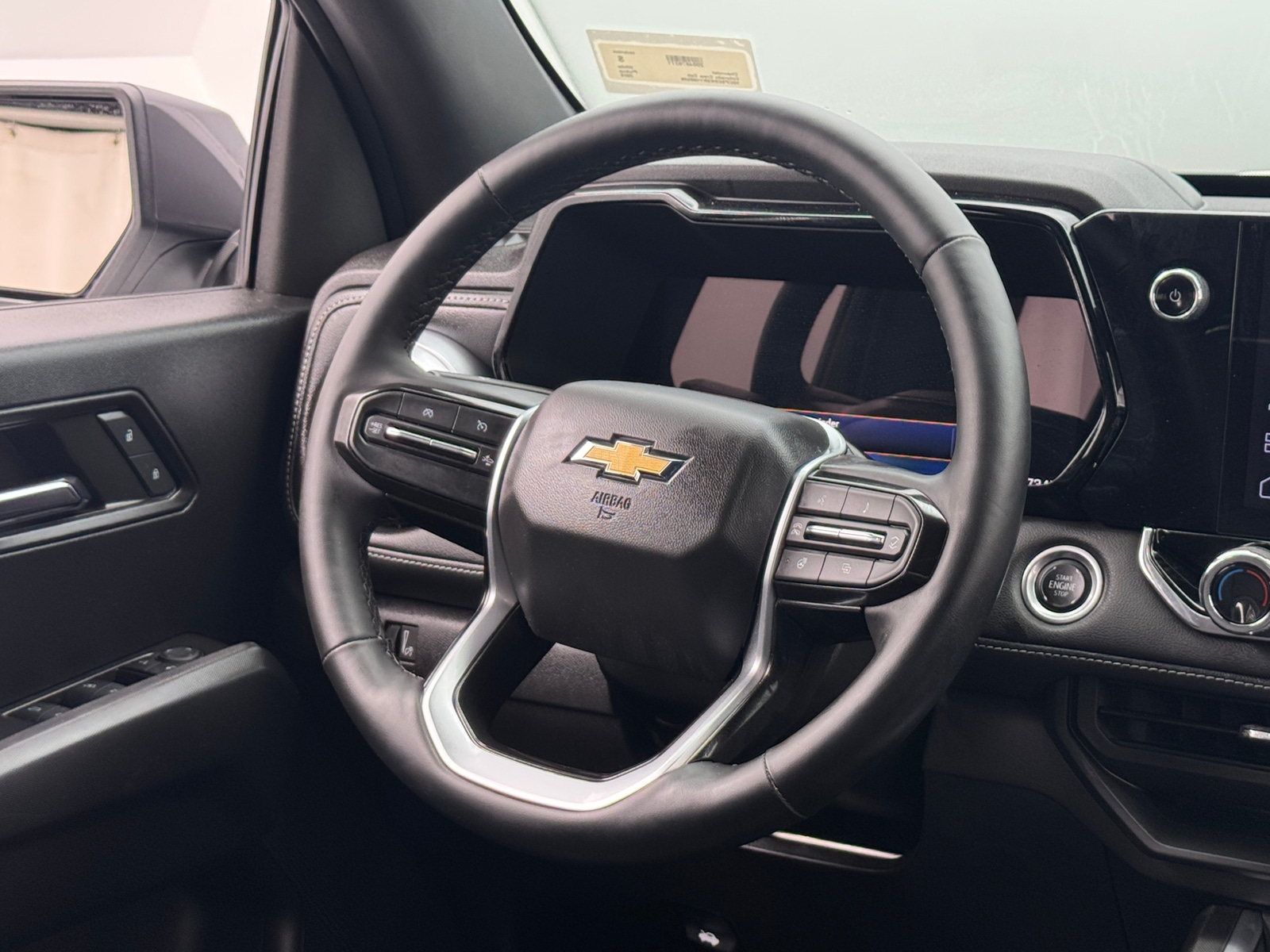 Thumbnail: 2024 Chevrolet Colorado - 5