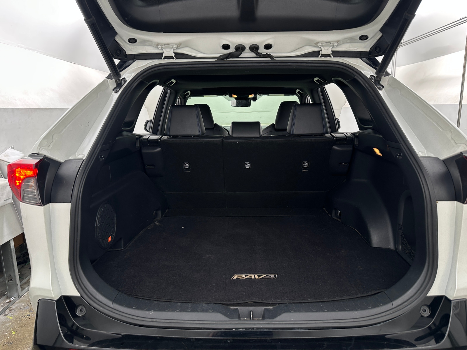 Thumbnail: 2019 Toyota RAV4 - 6