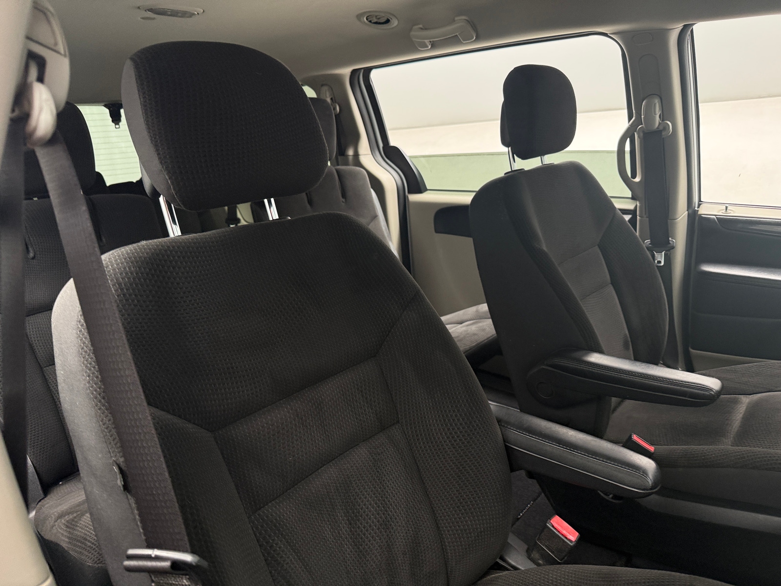 Thumbnail: 2018 Dodge Grand Caravan - 2