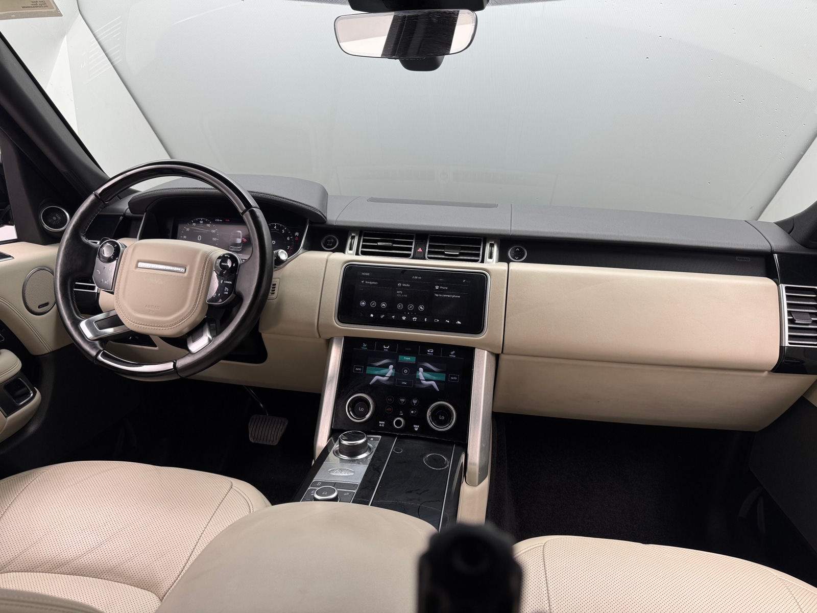 Thumbnail: 2018 Land Rover Range Rover - 2
