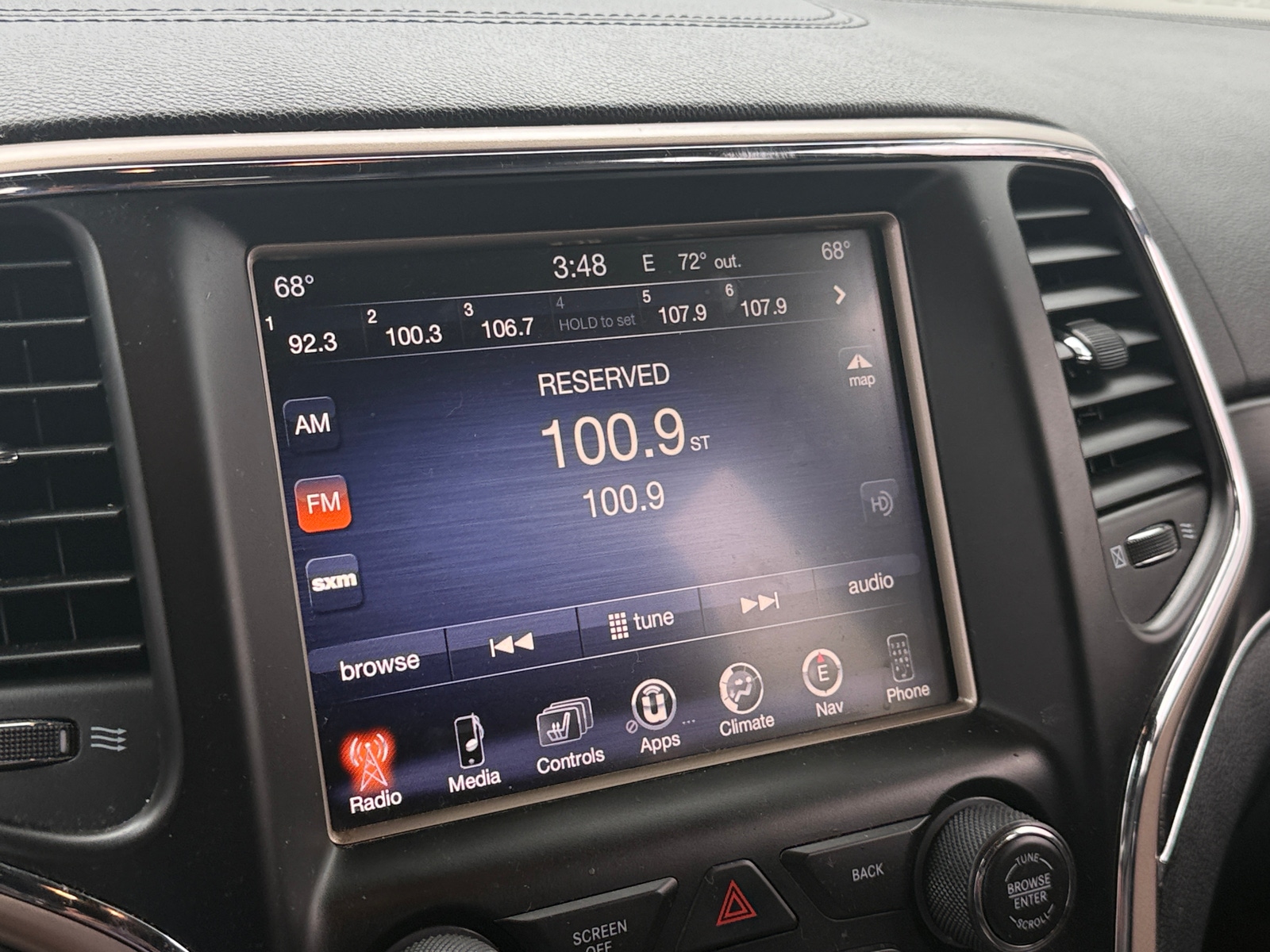 Thumbnail: 2015 Jeep Grand Cherokee - 3
