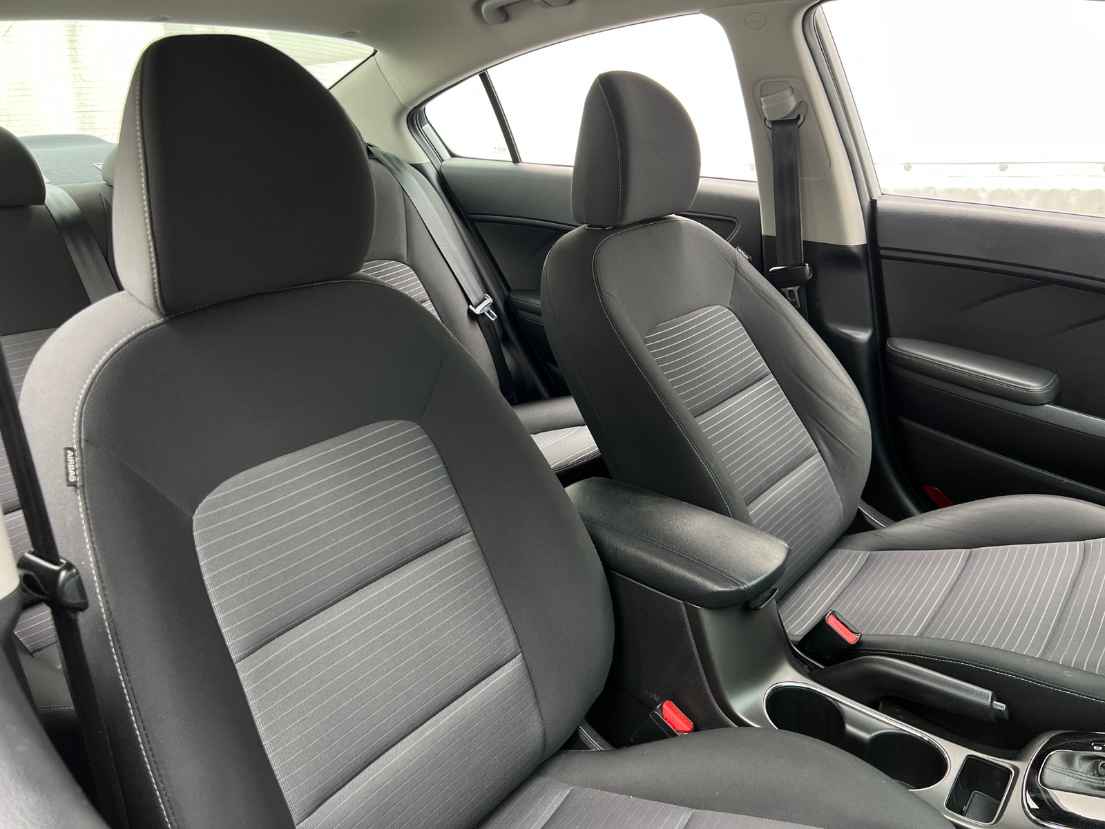 Thumbnail: 2017 Kia Forte - 2